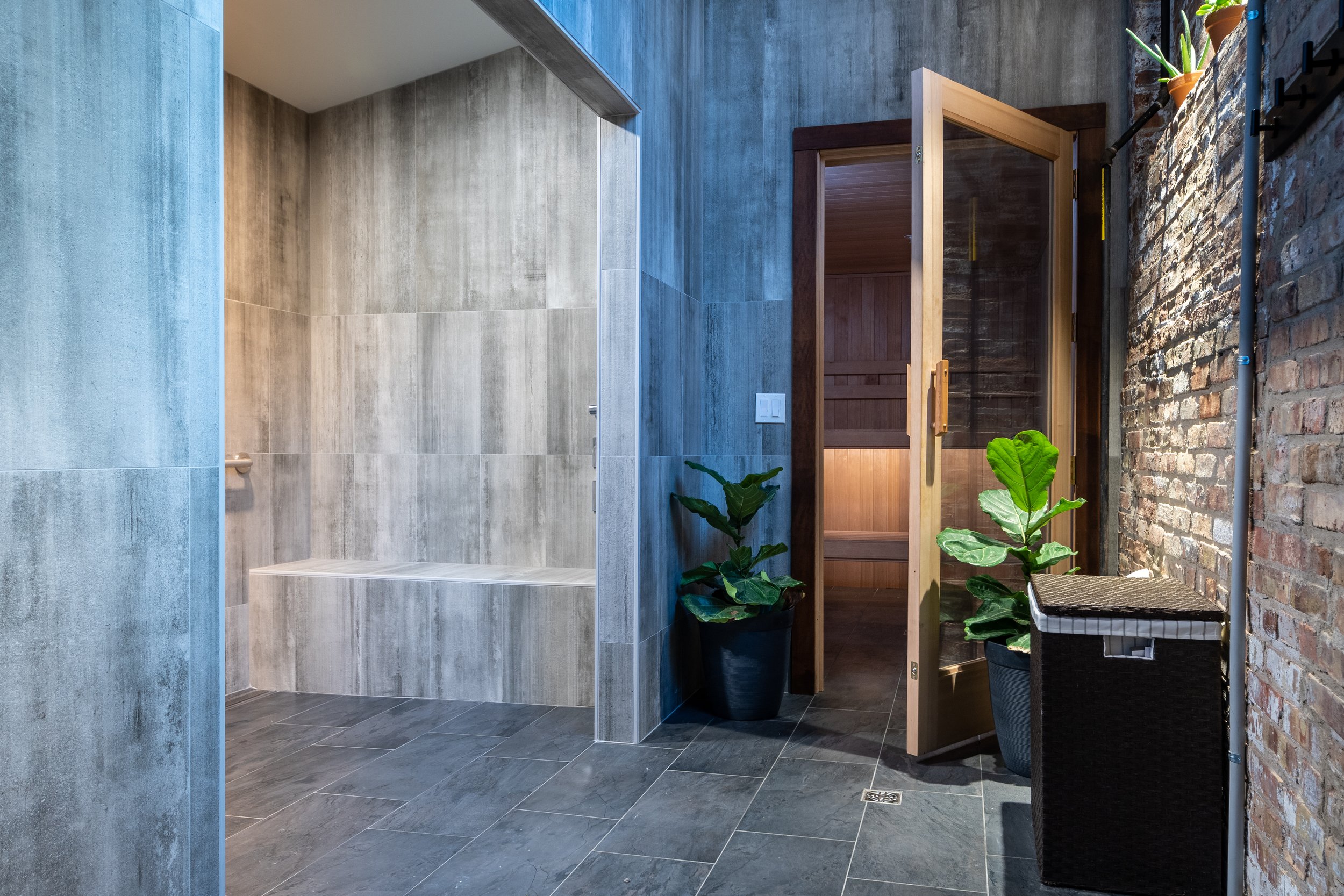 Personal Retreat with hydrotherapy steam room and sauna