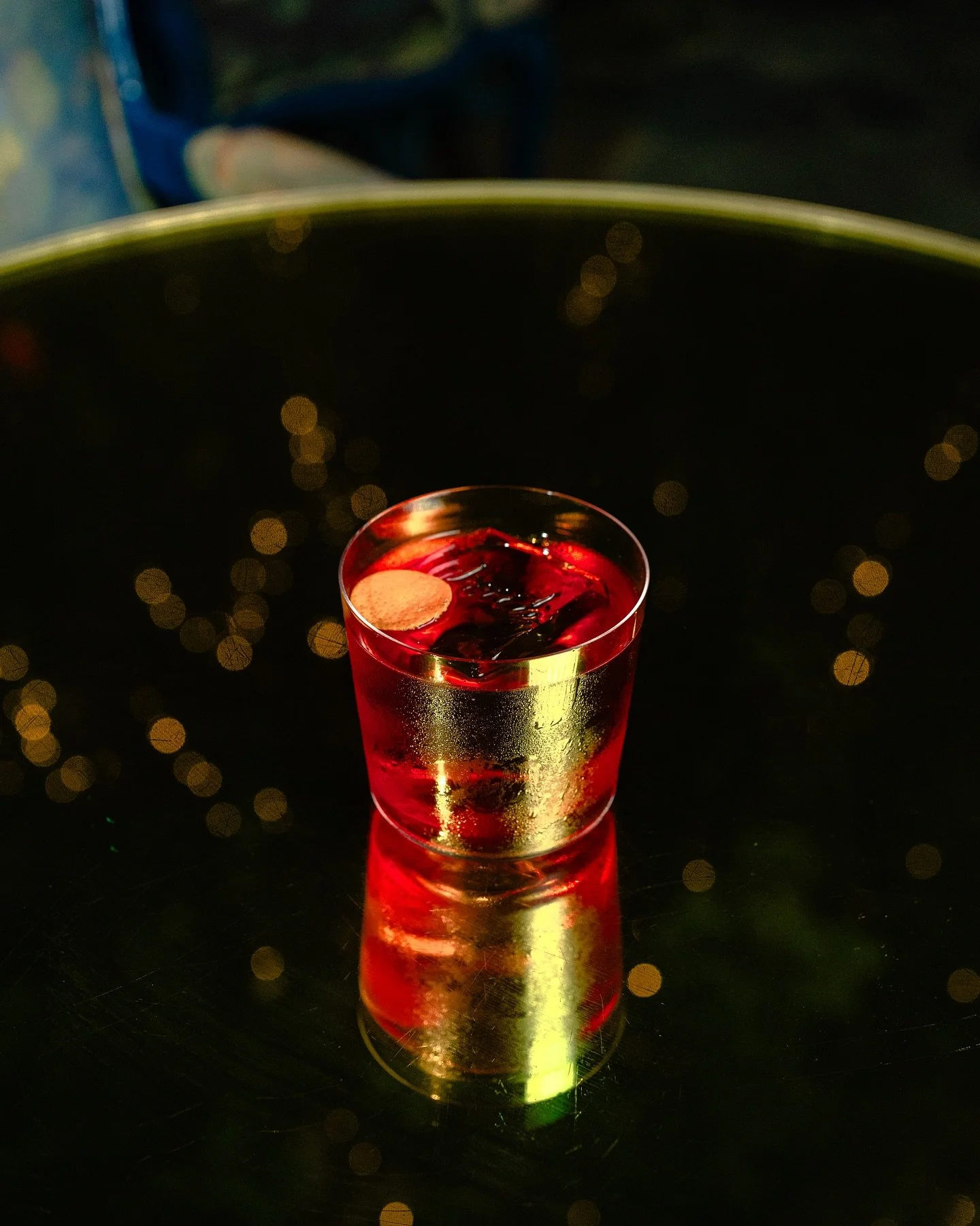 Fourth stop: @sketchlondon 

GLADE NEGRONI

A classic interpretation of the Negroni with a distinctive mark on the Mediterranean flavour using @gindazur. 

Elegant and timeless! 

#negroniweek#cocktailtime#karminia#vermouth