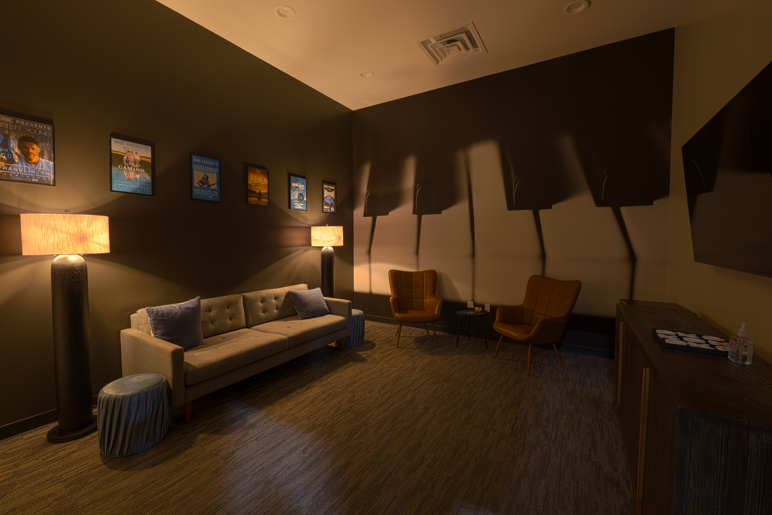 Studio I Green Room-1.png