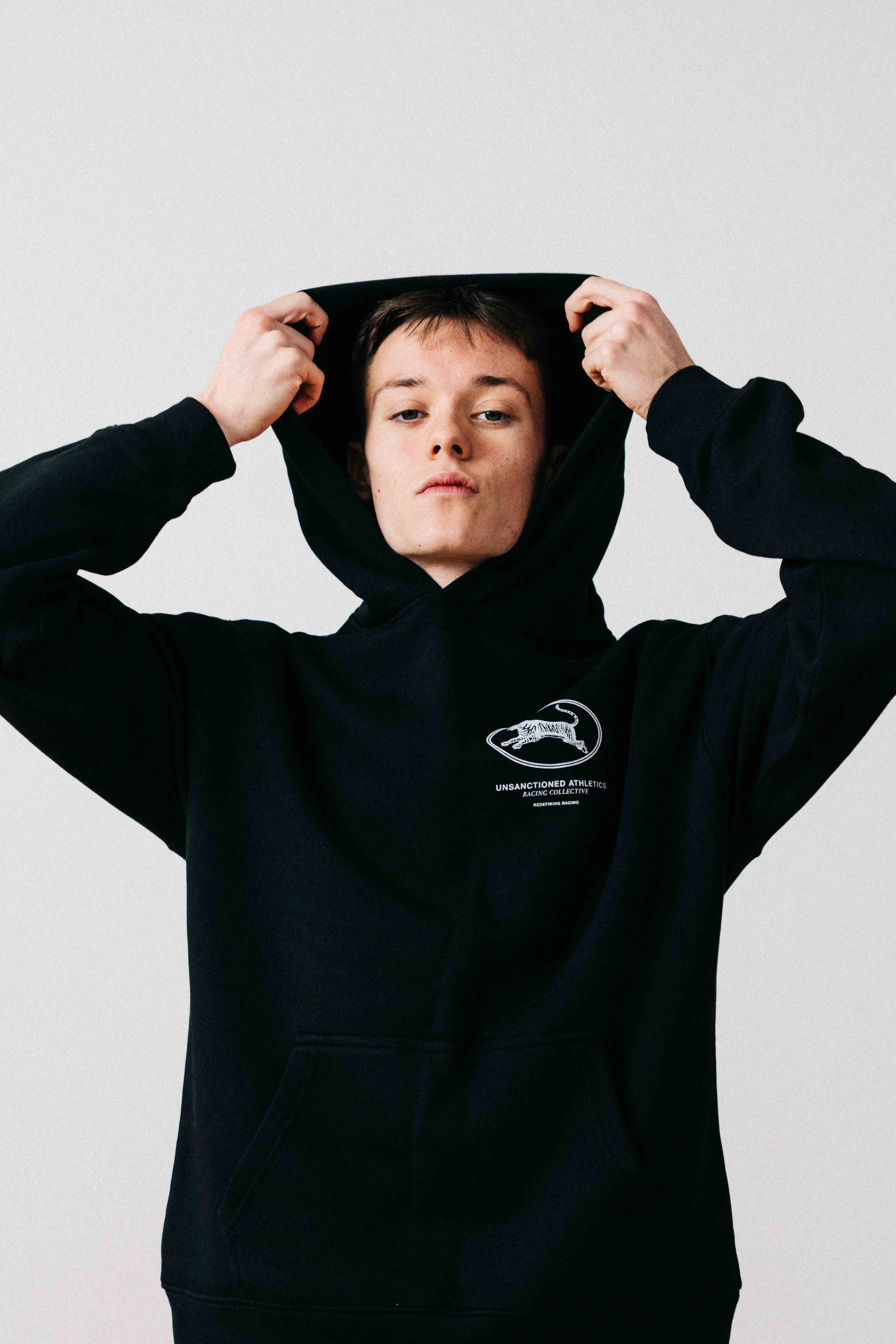 HERITAGE COLLECTION / BLACK & WHITE HOODIE