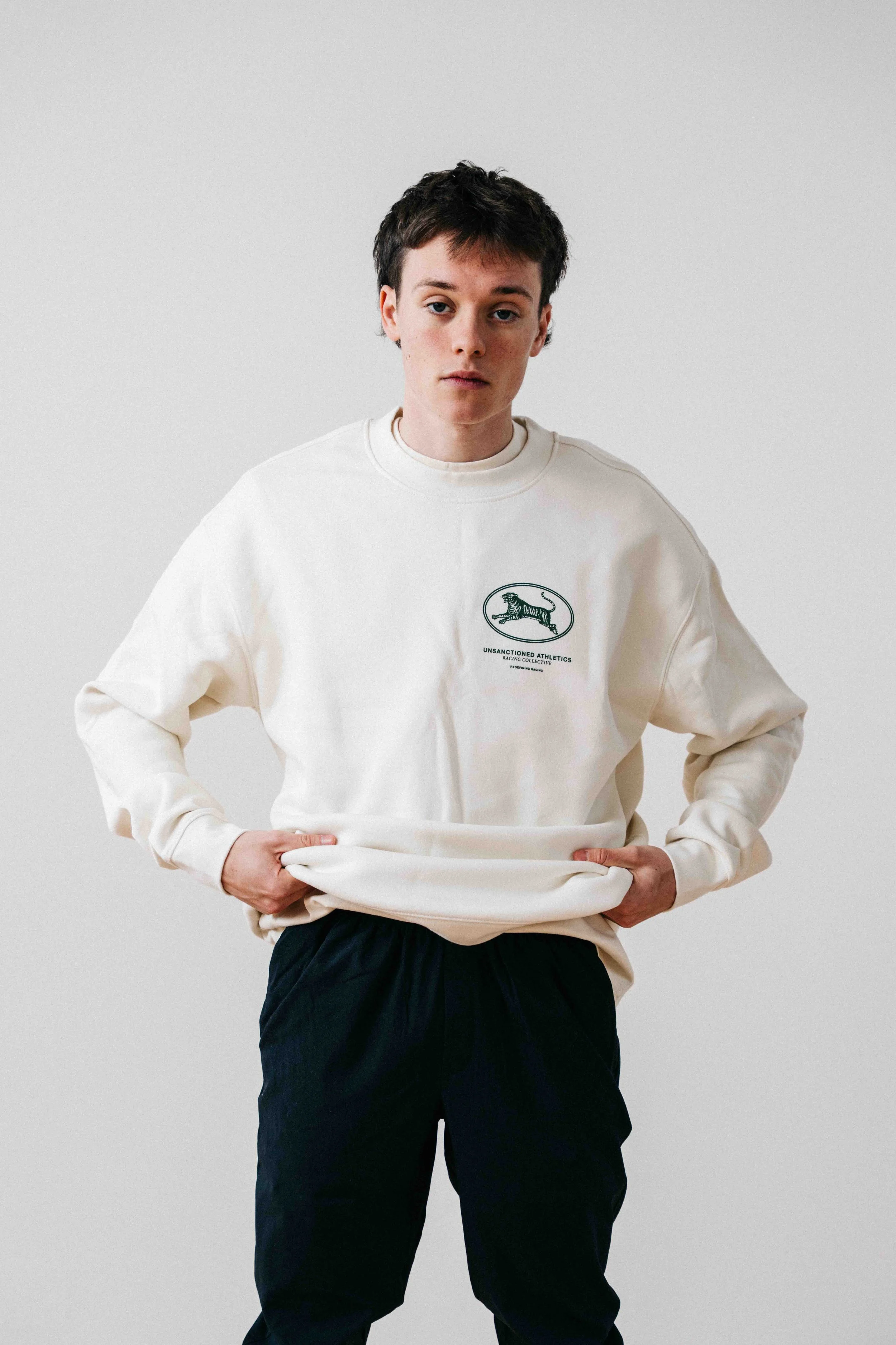 HERITAGE COLLECTION / OFF WHITE & GREEN SWEATER
