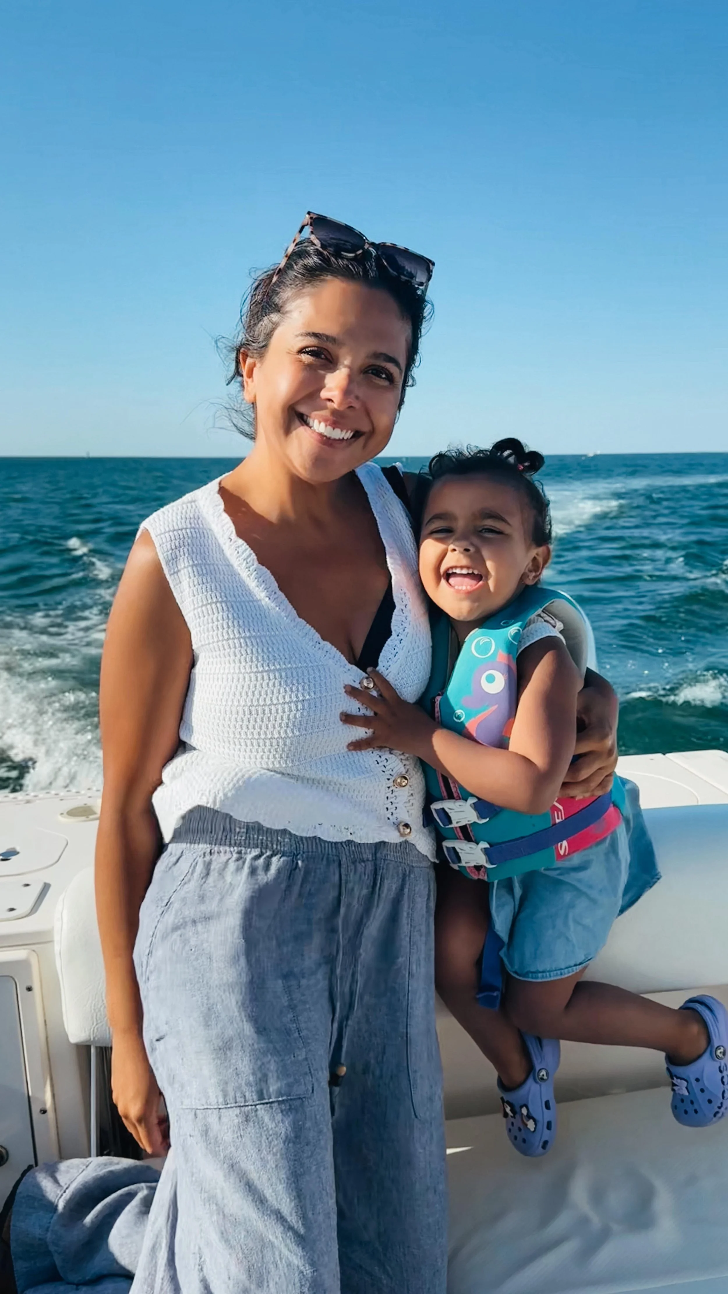 This is 41!
Enjoyed a birthday dinner on the water alongside a bunch of seals 🦭🦭🦭
#newengland #gloucesterma #seals #annisquamriver