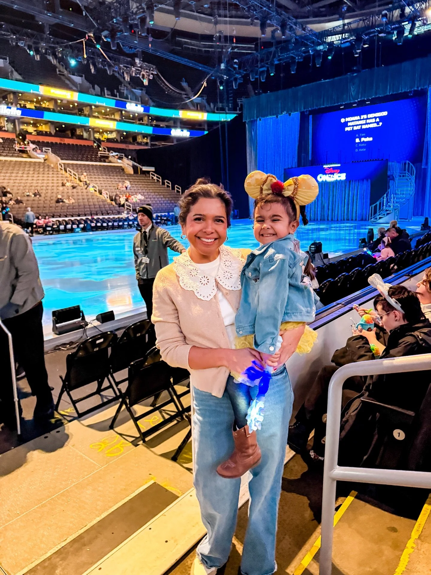 It's it to late to do a February recap?  The shortest month of the year felt like it went on forever... here are some photos with no context. 

All my clothes are rented from @armoire.style 💕