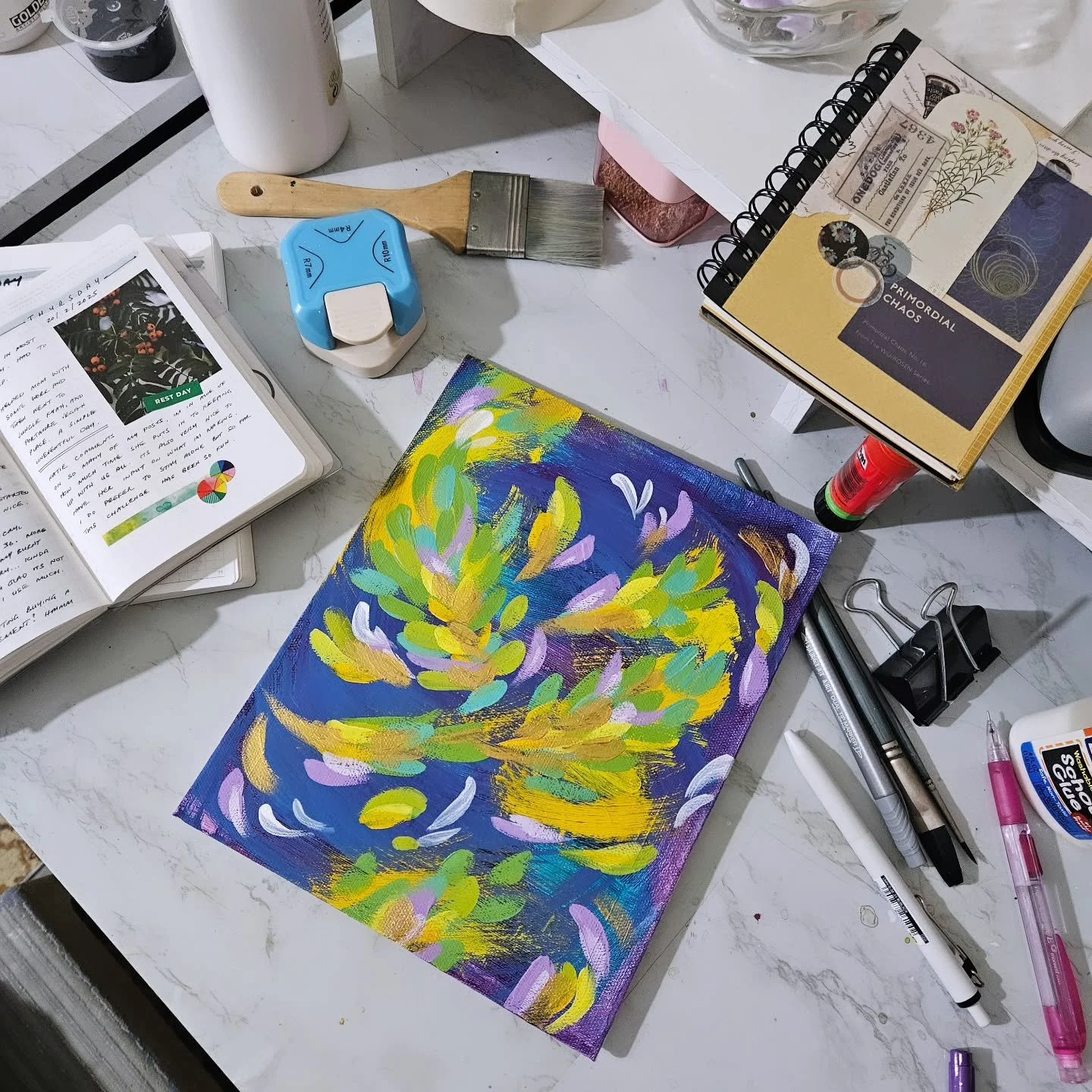 Painted this while on the phone with @victoriaknowsbest She was telling me about her day. 🥰 I never remember to take process pics when I get inspired lol. Idk how artists make such amazing content. 😅 BTW this is "Dragons Dance" 8x10 acryl