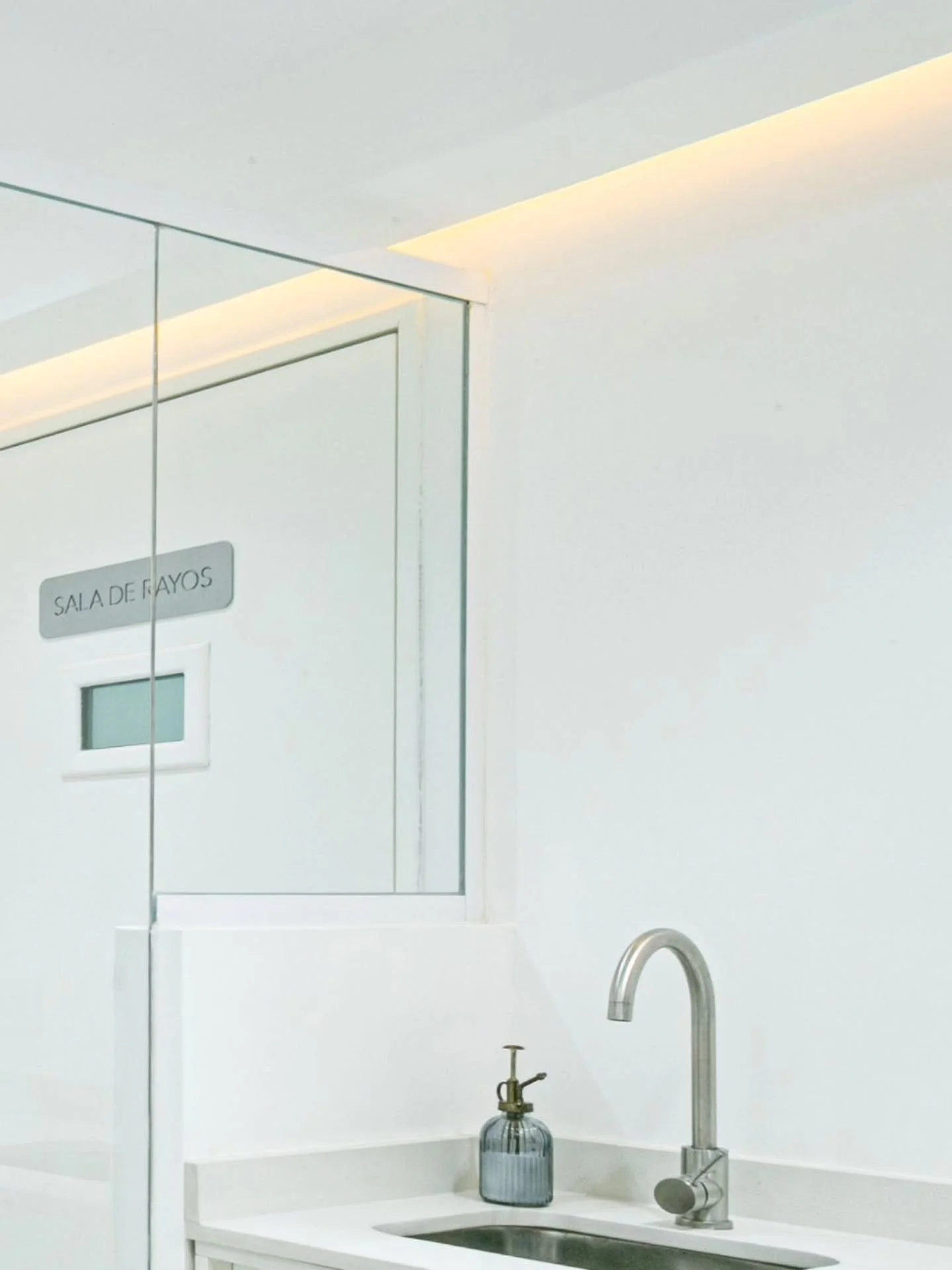 Desliz&aacute; para ver el ANTES...
&iquest;Qu&eacute; te pareci&oacute;?

...
...
...
...
...

#consultorioodontol&oacute;gico #interiorismosanitario #arquitecturasanitaria #interiorismomedico #neuroarquitetura