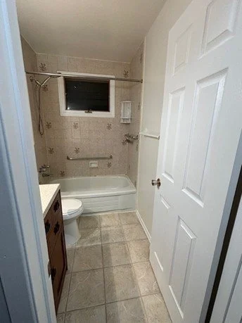 Bathroom1.jpg