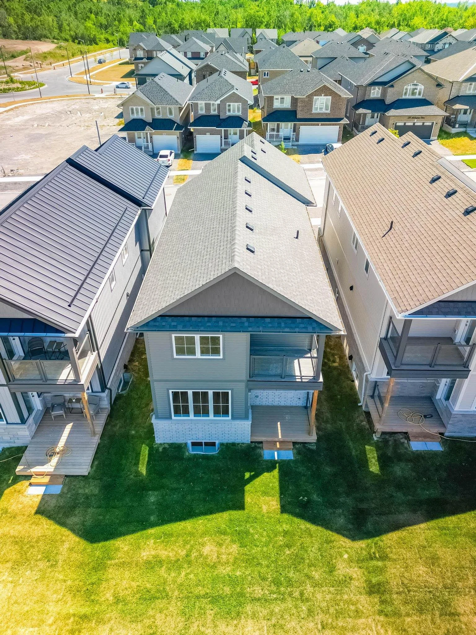 Lower - 305 Mullighan Gardens