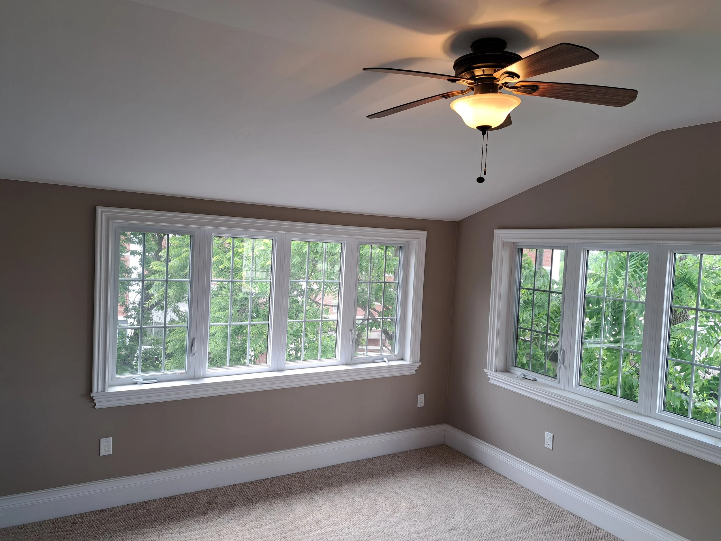 Upper - 424 Sheridan Street
