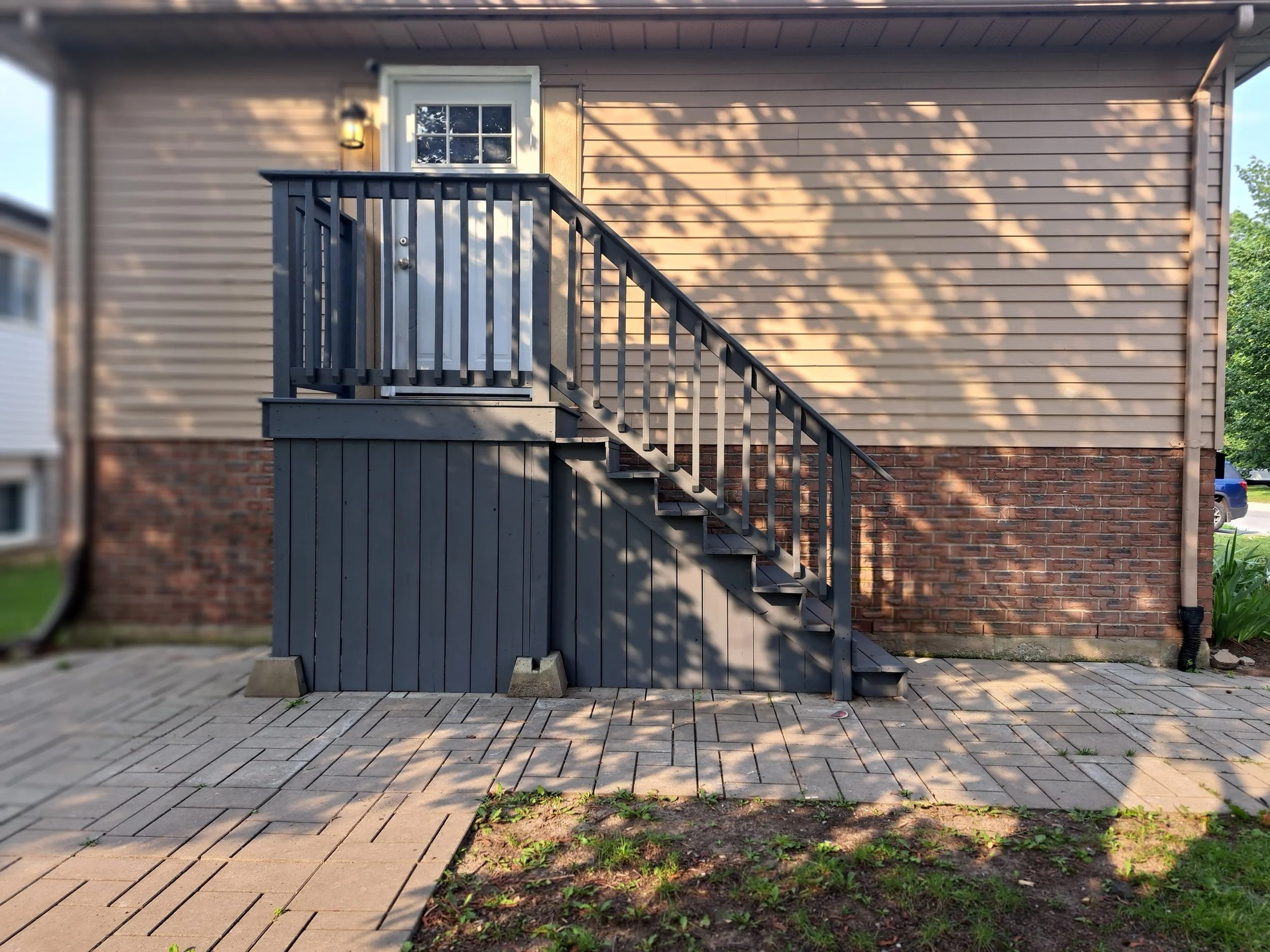 Upper - 199 Middlefield Road