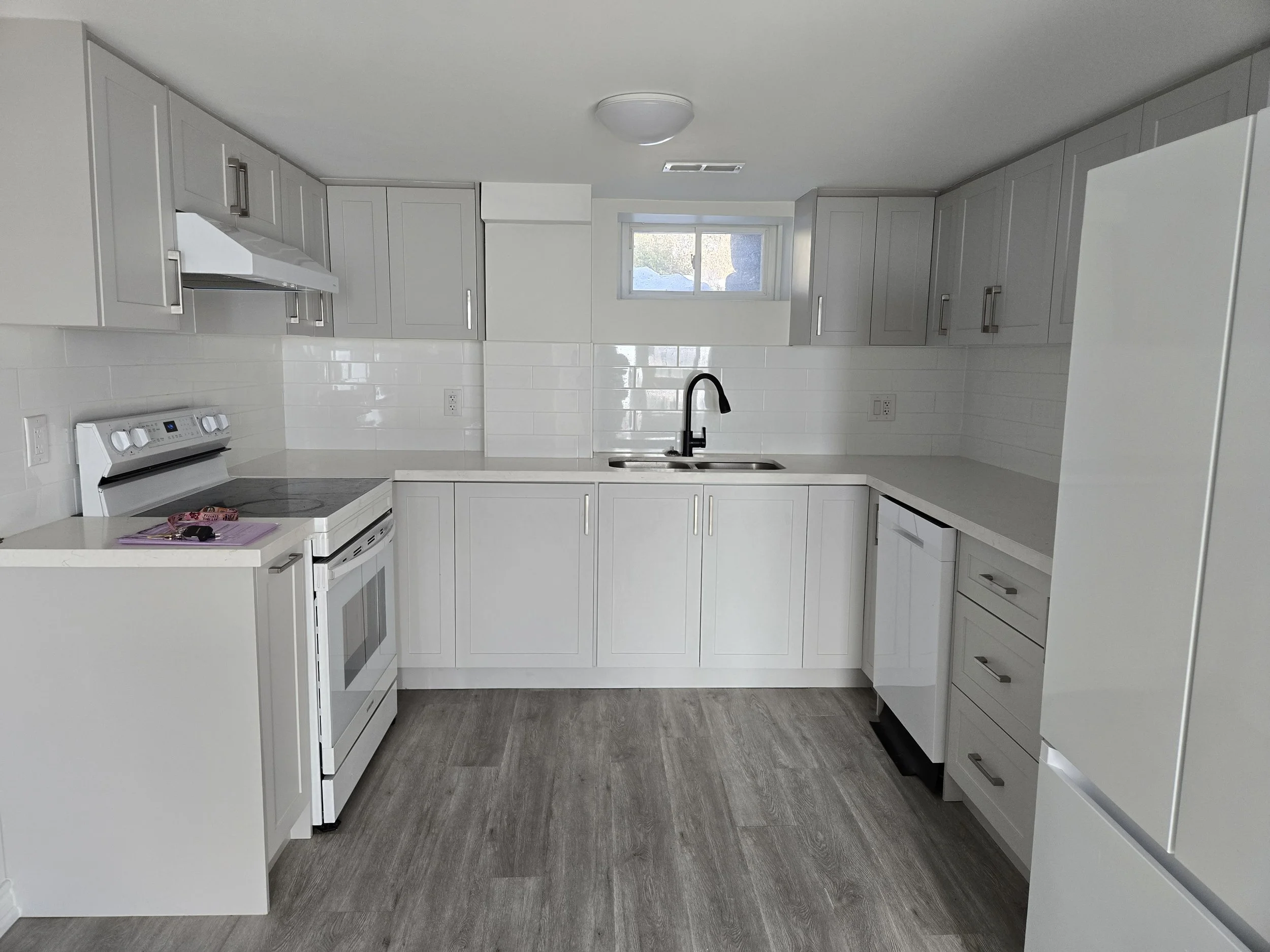 Lower Unit - 382 Summerhill Drive