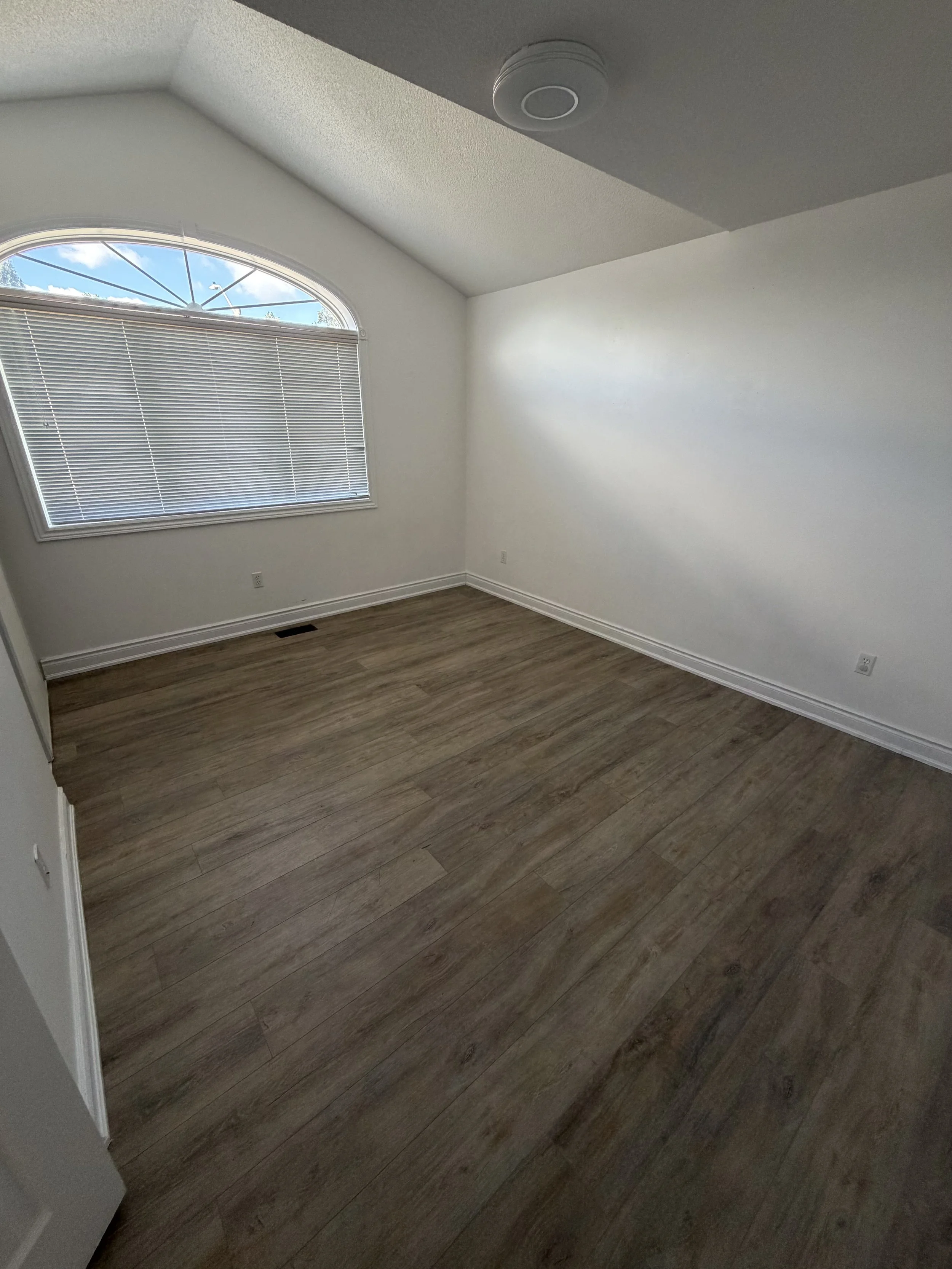 Room B - 1068 Silverdale Road
