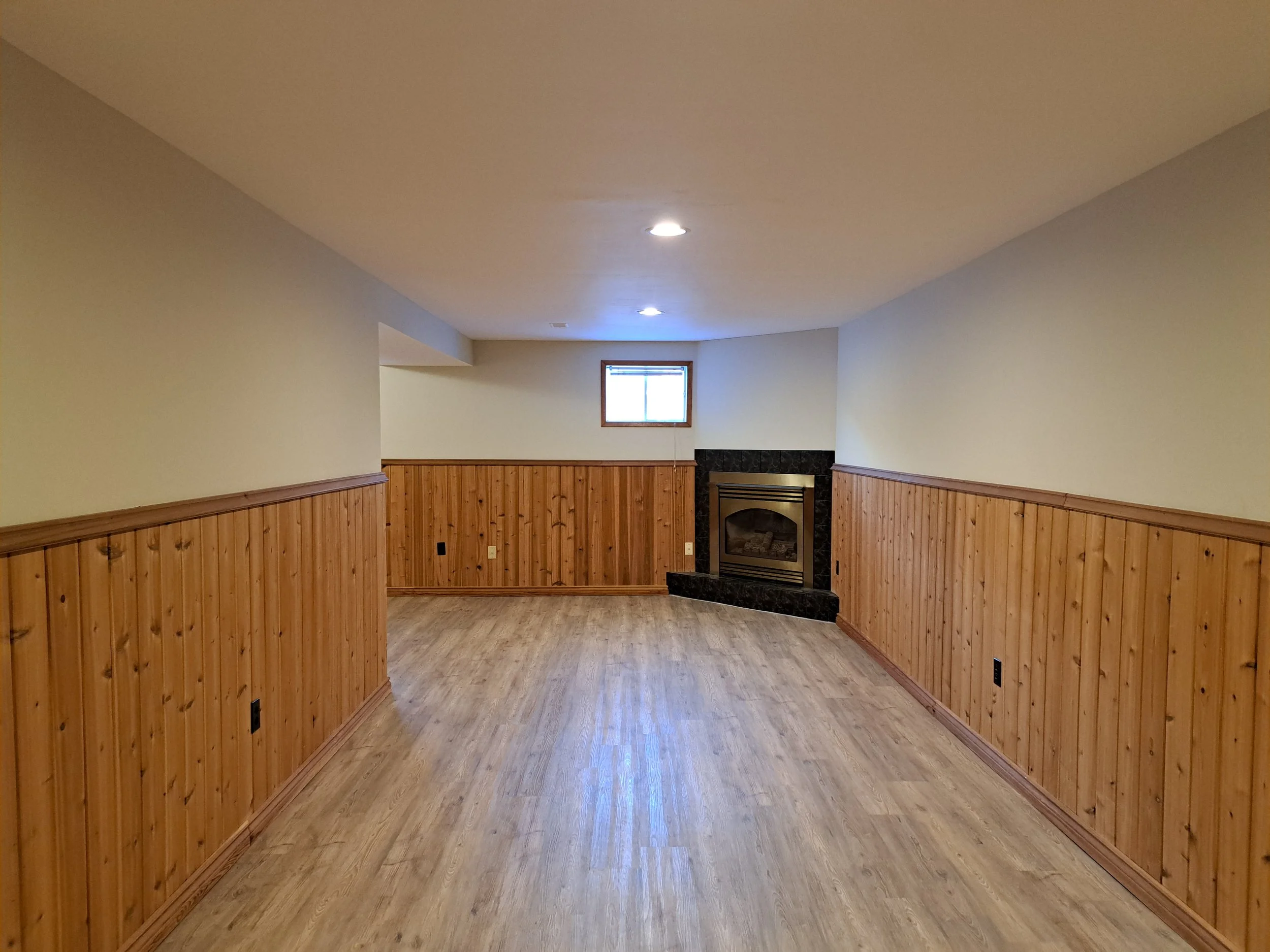 Lower Unit - 2427 Mountland Drive