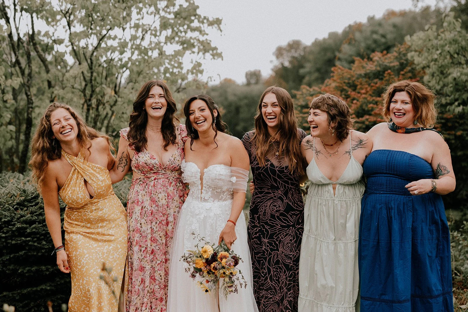 This one&rsquo;s for the girlies. 

The chemistry that @katemichaudphoto captured in these photos makes me smile and cry at the same time. You can really feel the love and support from these amazing friends who stand by Nicole's side. 

Venue | @king