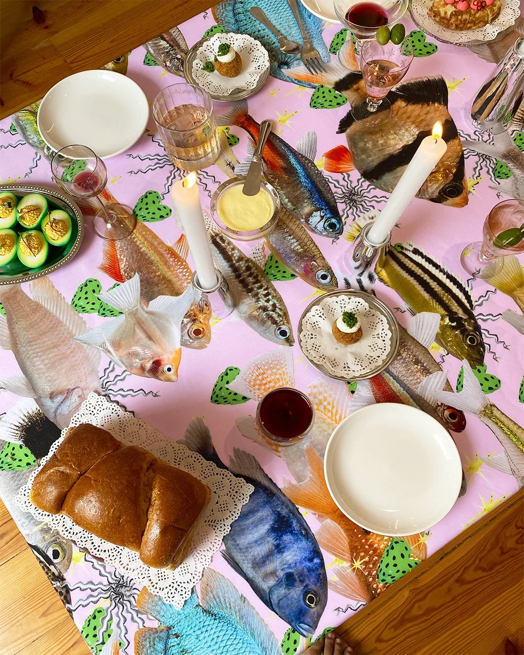 Pink fish Tableware
