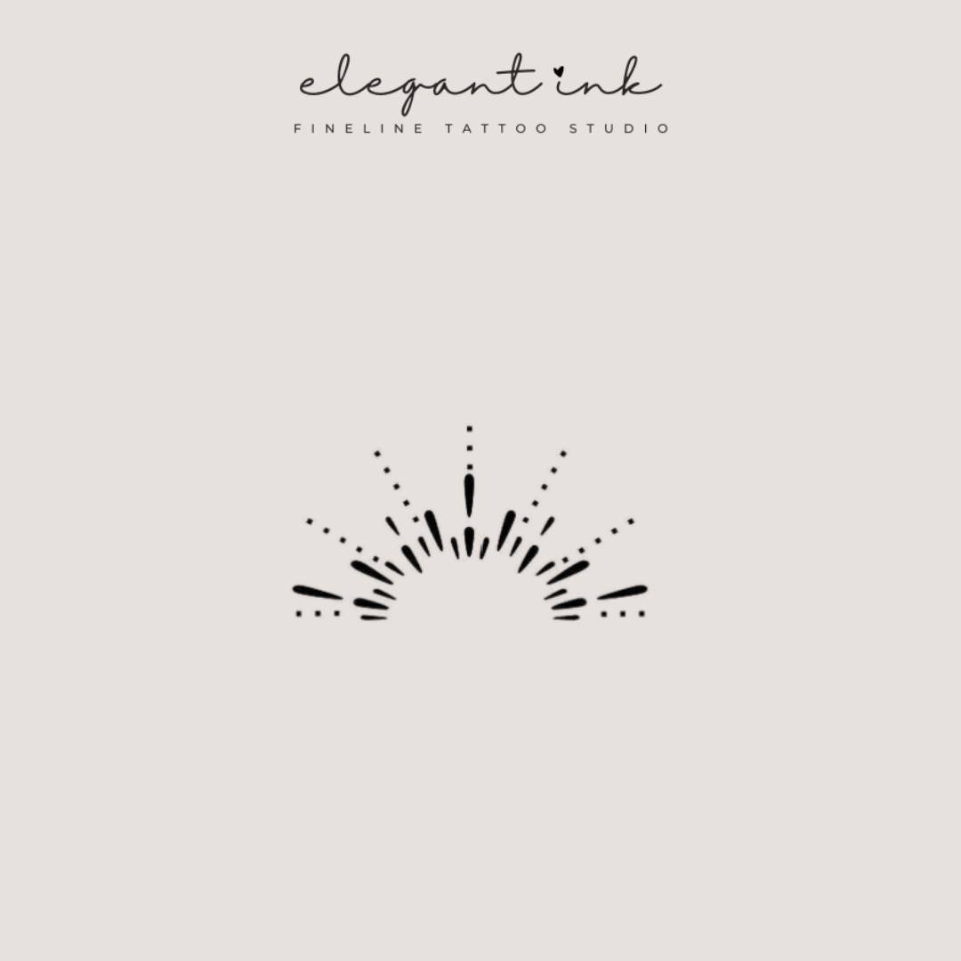 🌟 Why Touch-Ups Matter for Fine Line Tattoos 🌟
Fine line tattoos are delicate and subtle, which is part of their charm. But over time, touch-ups might be needed to keep those crisp lines looking fresh.

🌿 How often? It depends on factors like plac