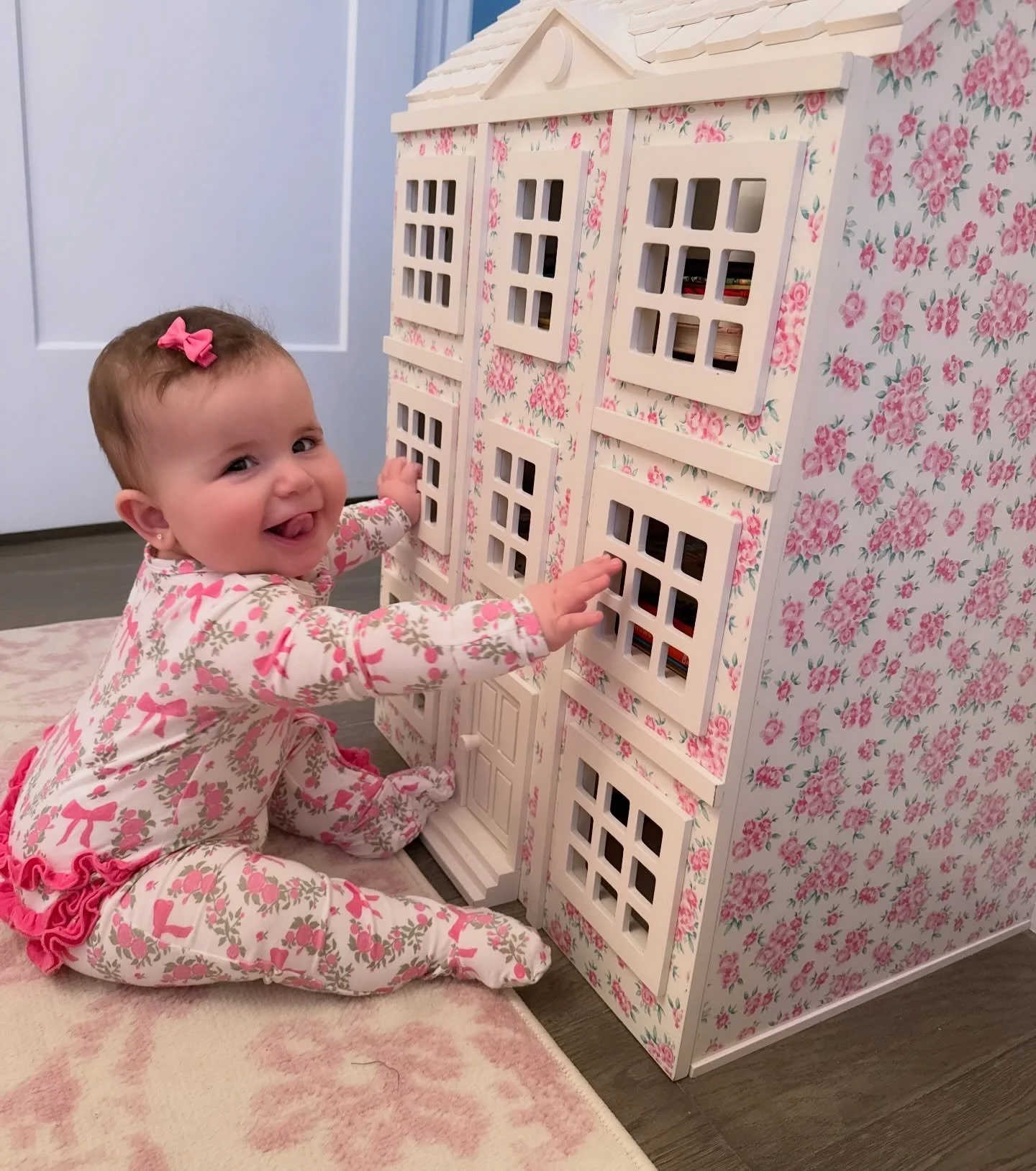Little hands, wobbly steps, and a whole lot of wonder 💐🎀 Her world is soft jammies, tiny giggles, and discovering magic in every corner of her dollhouse 💕✨

Wrapped in her Ever After onesie, full of florals, bows, and the sweetest little daydreams
