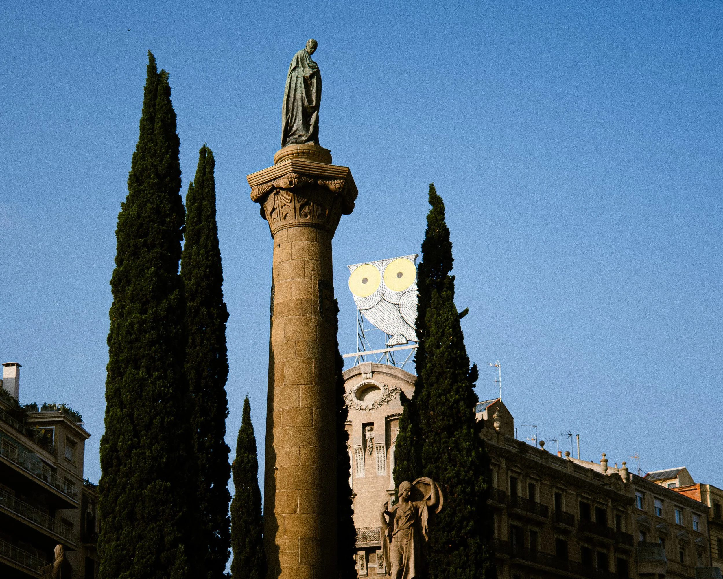 barcelona statue with owl.jpg