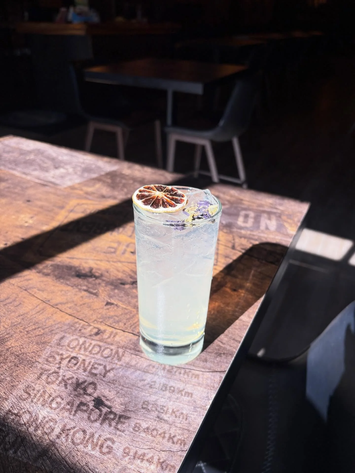Sunny weather is coming&hellip; we&rsquo;re getting a head start. ☀️🍋
Lillet Blanc Lemonade &mdash; this week&rsquo;s feature cocktail.

Reservations | link in bio or call (613) 549-0505

#ygk #downtownkingston #kingstonlocal
