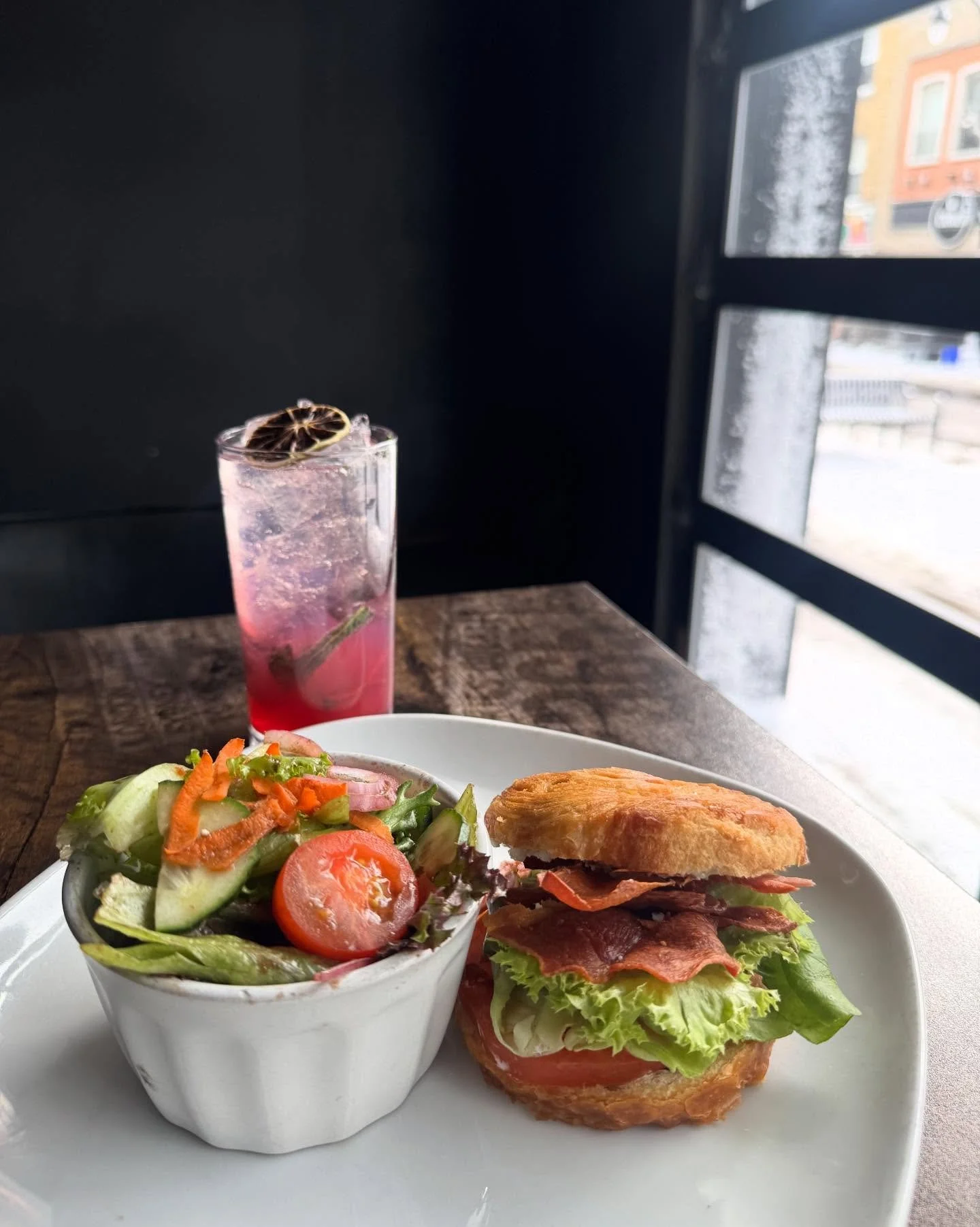 This week&rsquo;s features are both light, refreshing and delish! 

🩷 Dragon Fruit Mojito 
🥗 Crispy Proscuitto Pesto &amp; Crossiant Sandwich with your choice of soup or salad for only $15 

Book your reservations through the link in our bio! 

#do