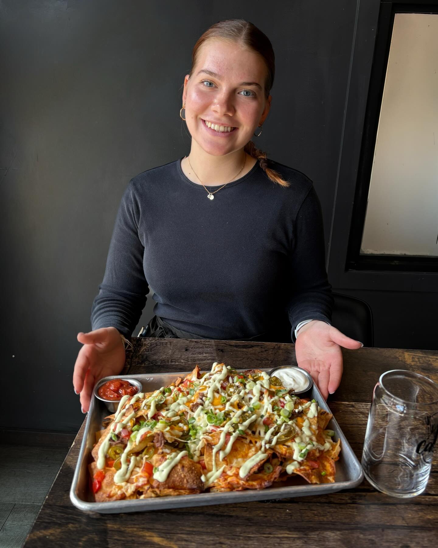 Mia&rsquo;s been eyeing these since they hit the menu 👀
Our birria nachos are made with 3 cheeses, pico de gallo, pickled jalape&ntilde;os, and avocado crema&mdash;served with salsa &amp; sour cream 🍅🥑🧀

Reservations | link in bio or call 613-549