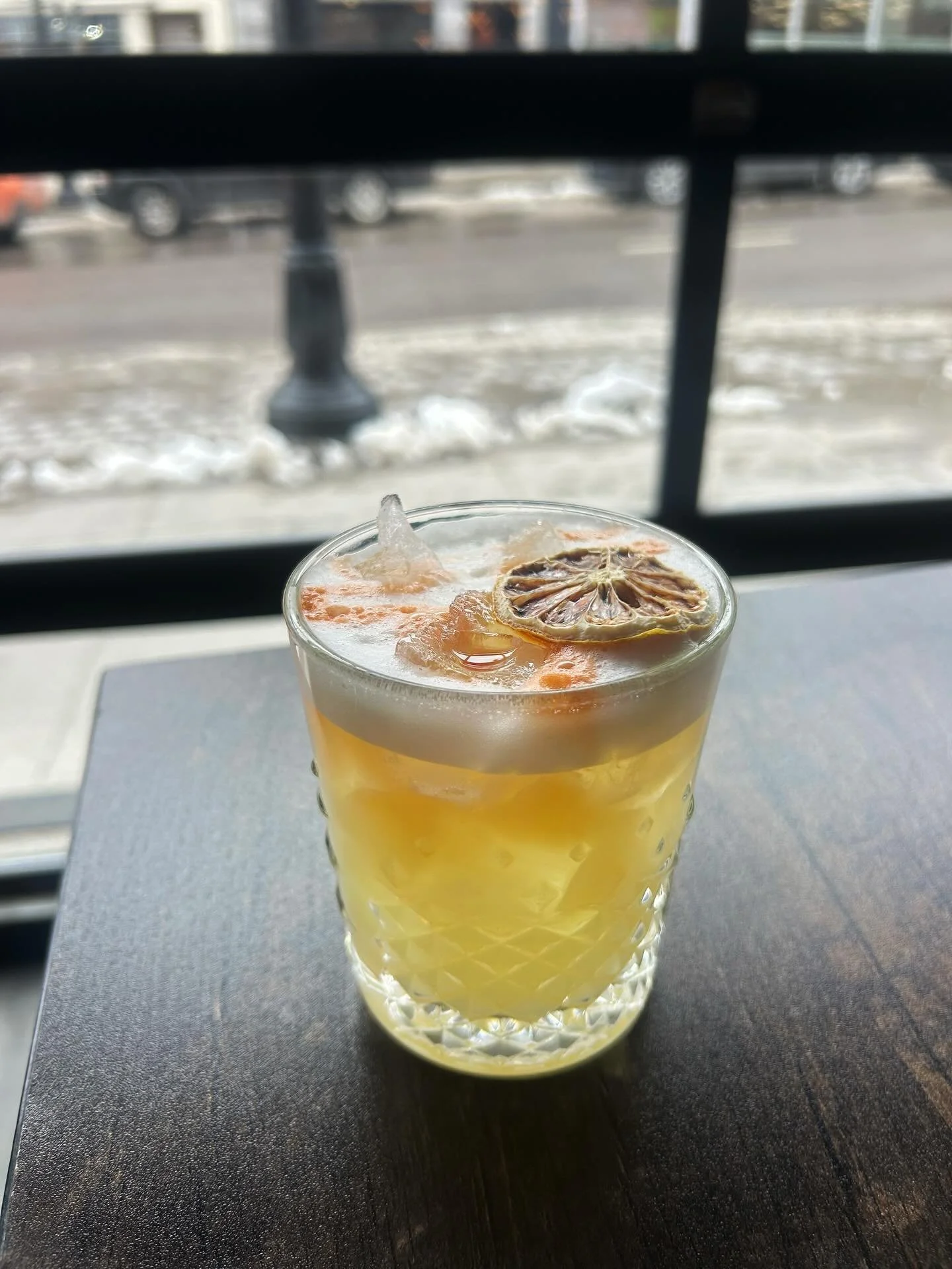 On feature all week 👀
Sweet Almond Whiskey Sour 🍋🥃
balanced, refreshing, and dangerously easy to drink

Reservations | Link in bio or call (613) 549-0505

 #mydowntownkingston #kingstonlocal #YGK