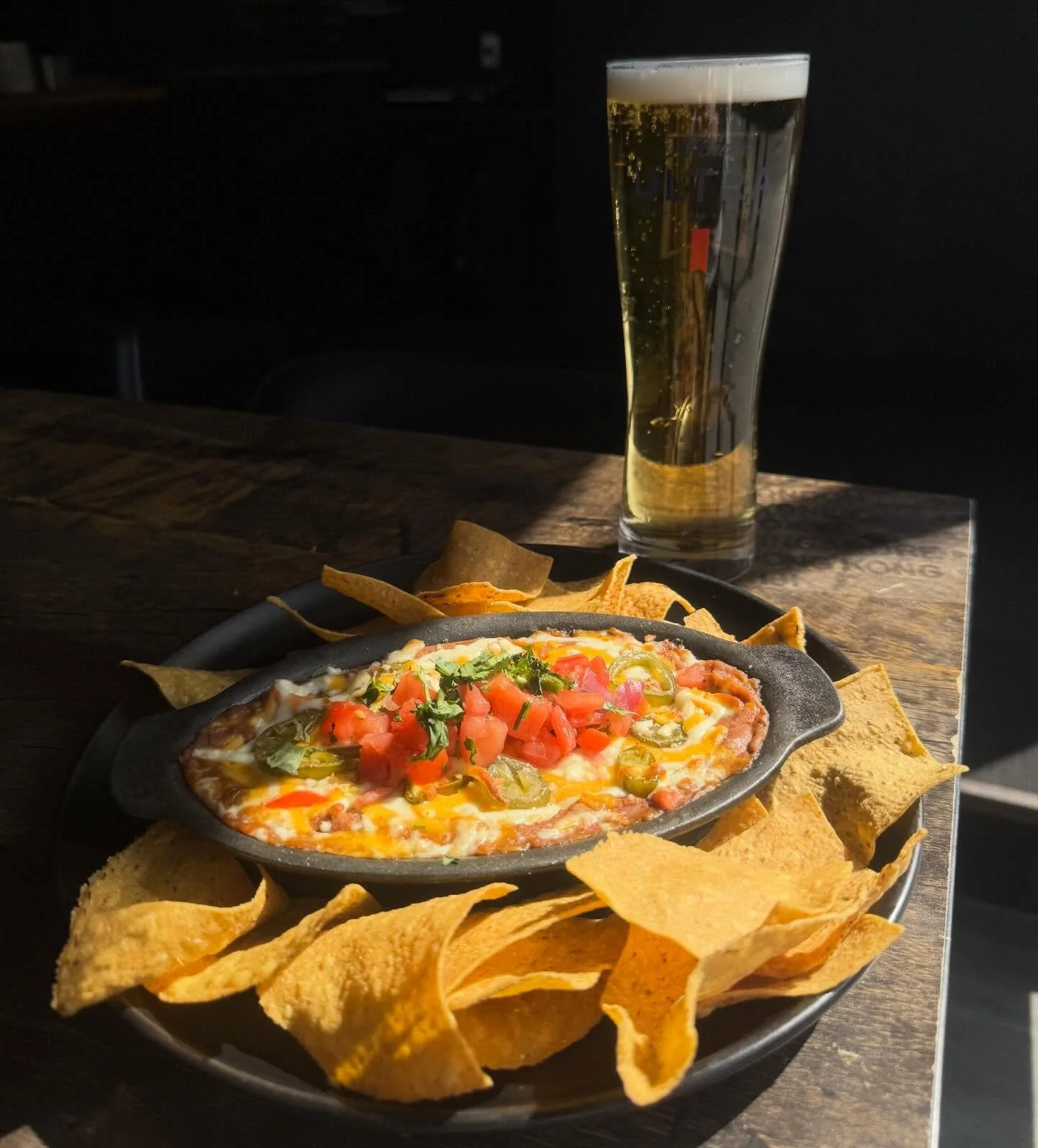 Dips like this deserve their own spotlight ✨
Warm, cheesy, and loaded with flavour&mdash;our feature nacho dip is built for sharing&hellip; but we won&rsquo;t blame you if you keep it to yourself.

Reservations | Link in bio or call (613) 549-0505

 