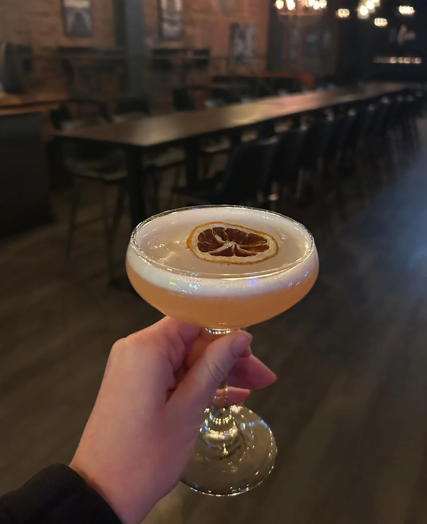 The Easter Bunny brought cocktails this year 🐰🍸✨
Feature Drink of the Week: Lillet Grapefruit Martini 🍊

Tanqueray Gin &bull; Elderflower &bull; Lillet Blanc &bull; Grapefruit &bull; Lemon 🍋

Reservations | Link in bio or call (613) 549-0505

 #y