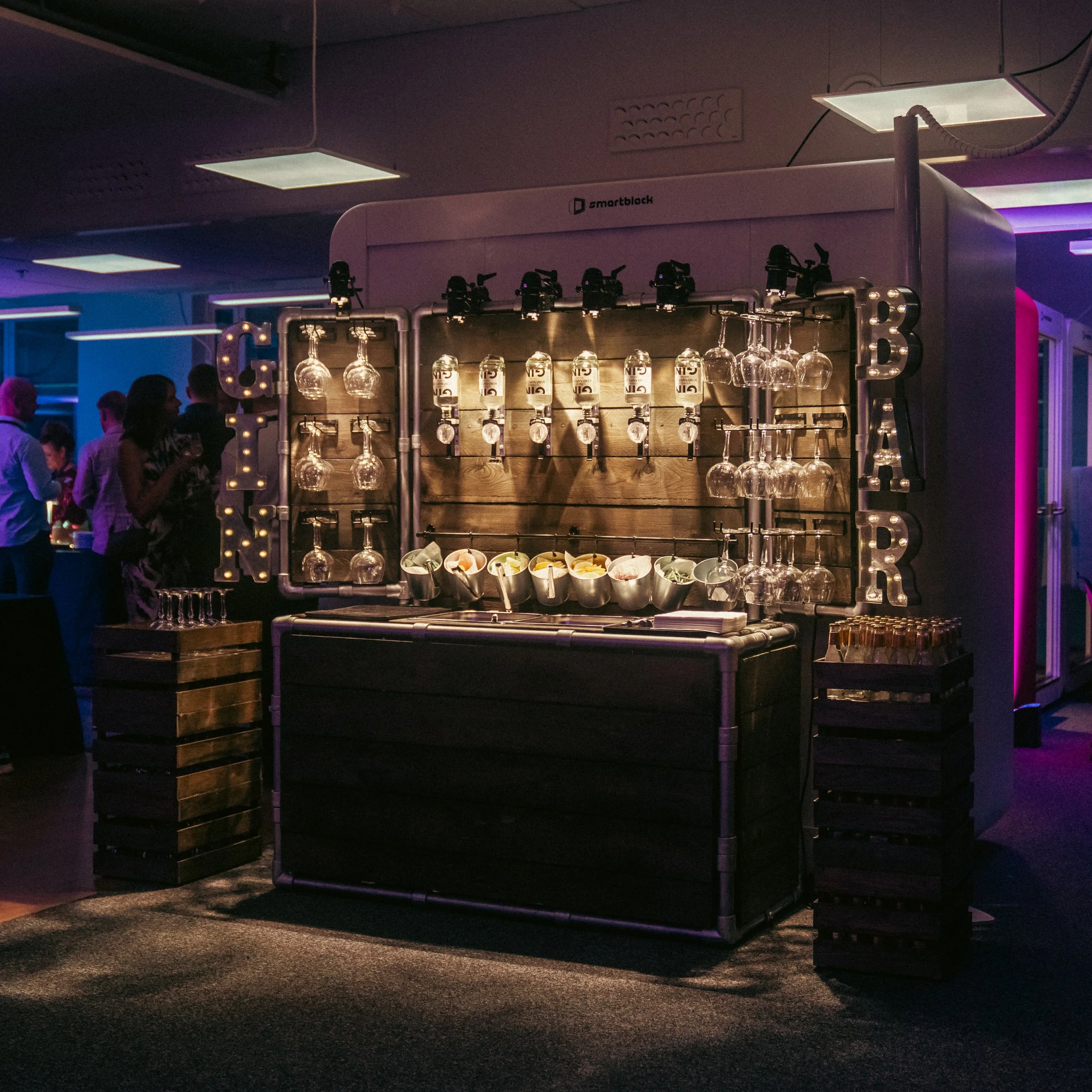 ginbar.jpg