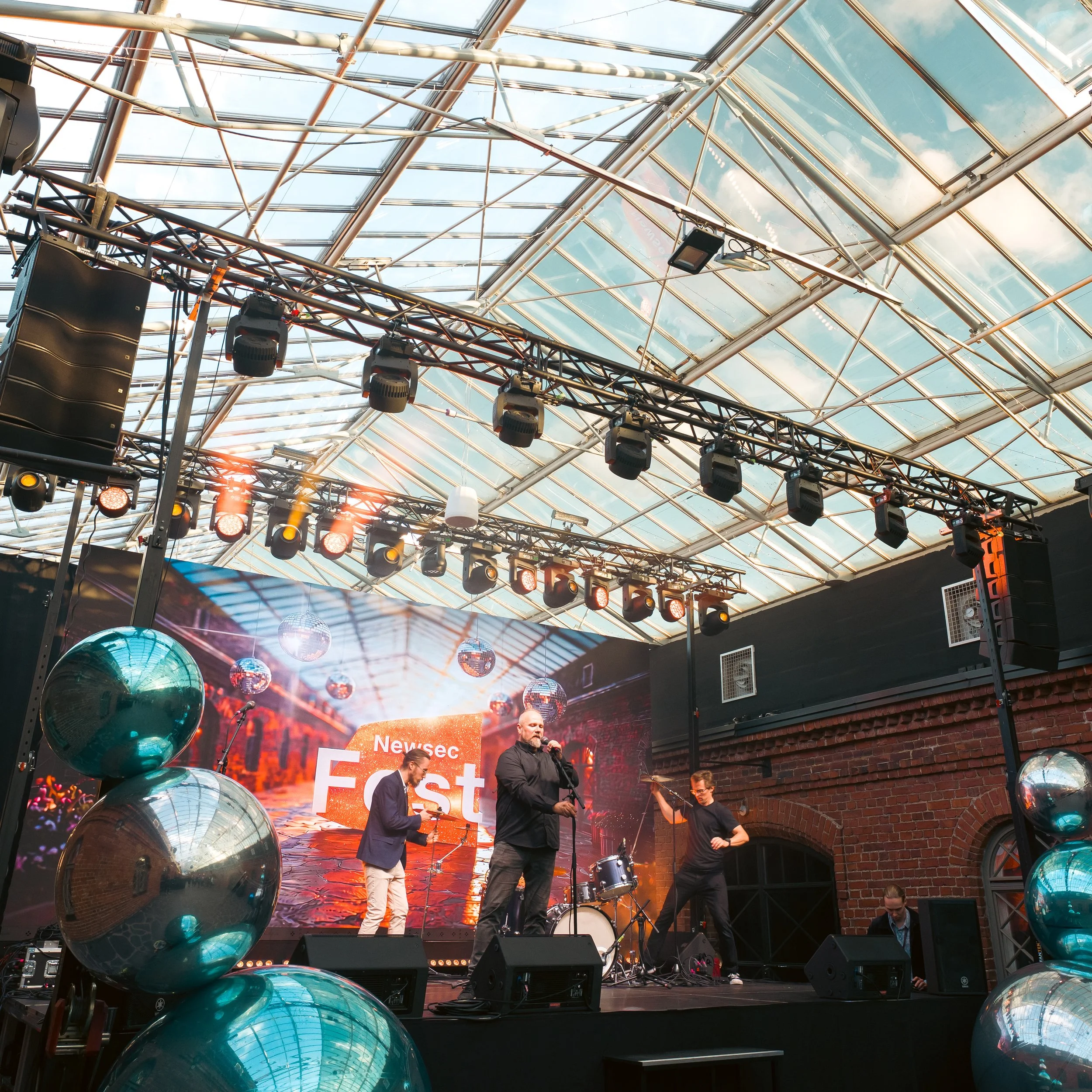 stage.jpg