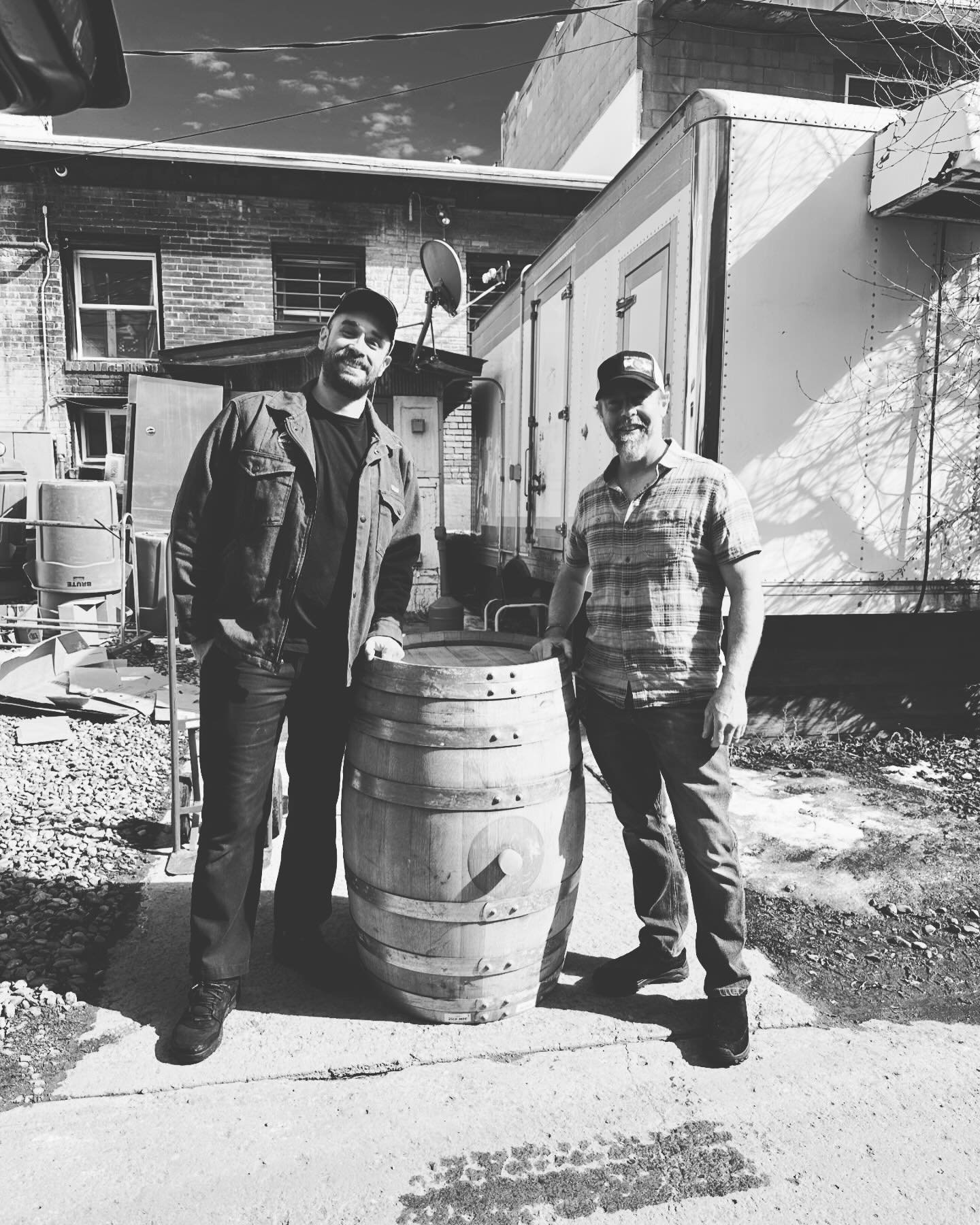 Sharing some barrel love ❤️ with our friends at @highalpinebrewing  in Gunnison Colorado ---> incoming ☄️delicious beer made with our Cab Franc barrel💥

#coloradowine #coloradobeer #coloradogrown #coloradomade #drinklocalcolorado