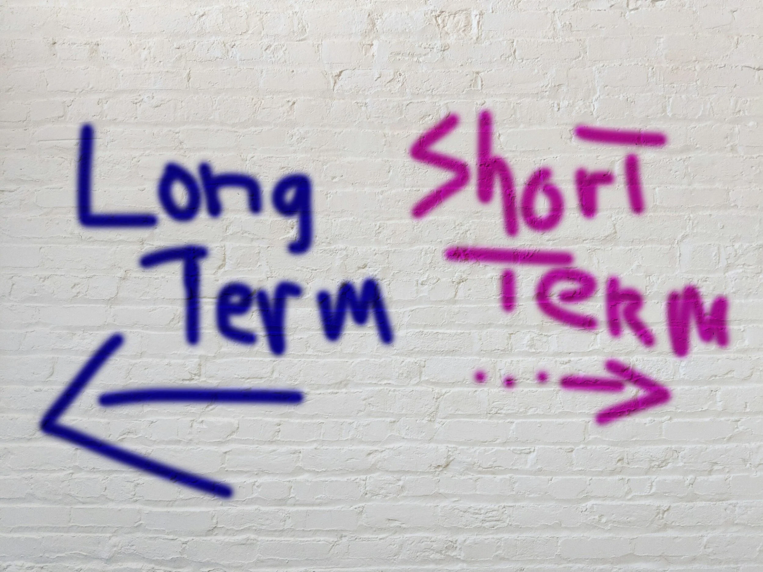 Long-Term vs. Short-Term Real Estate Investment: Which Is Better?