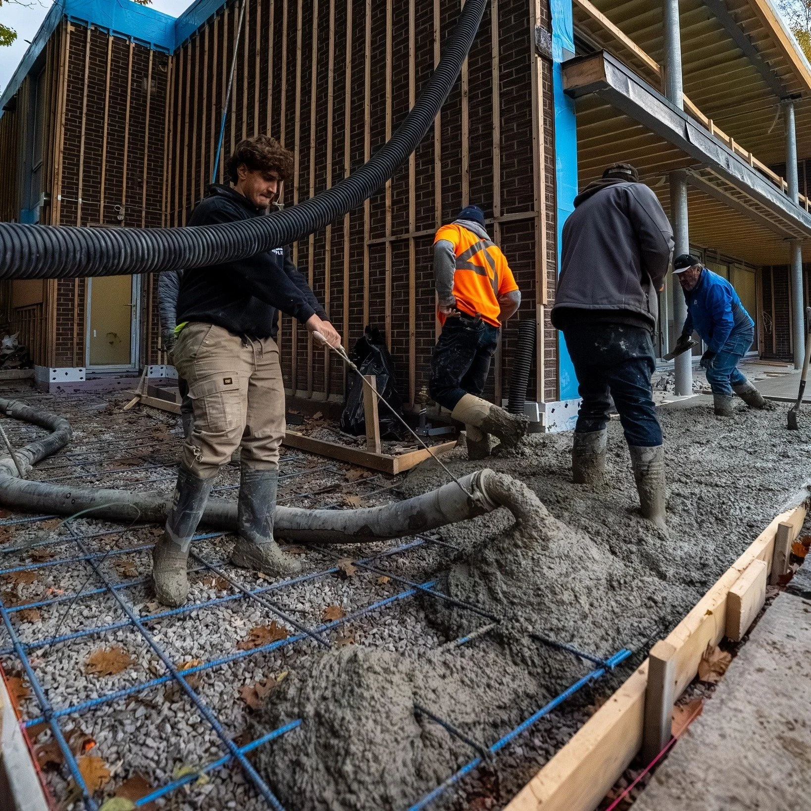 Most concrete problems start before the pour.

3 mistakes that cost homeowners big time:
 ✔️ Poor base prep
 ✔️ Rushing the job
 ✔️ No control joints

We don&rsquo;t cut corners &mdash; ever.

#ConcreteTips #ConcreteEducation #ConcreteLife #DMGConcre