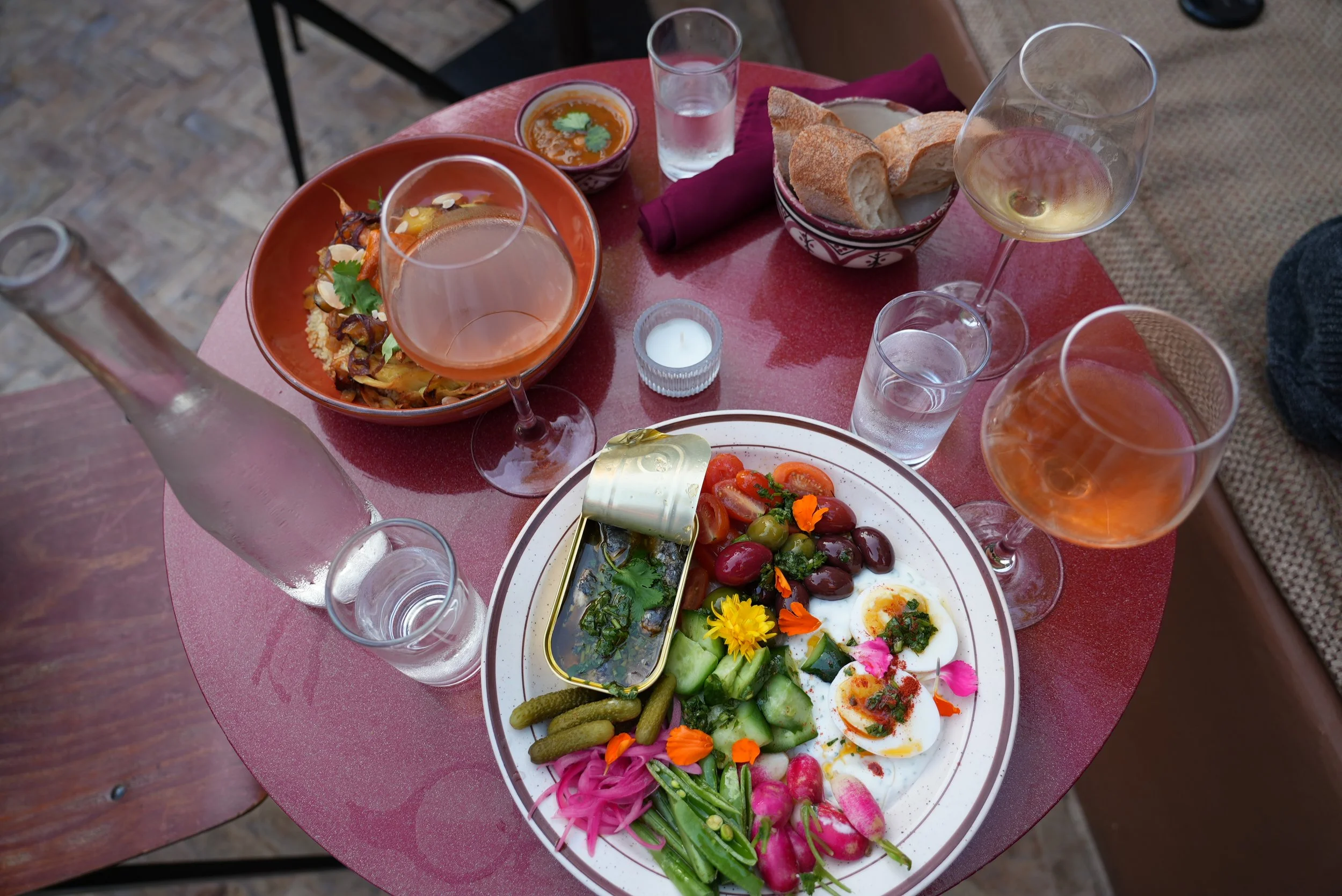 lunchtable2.JPG