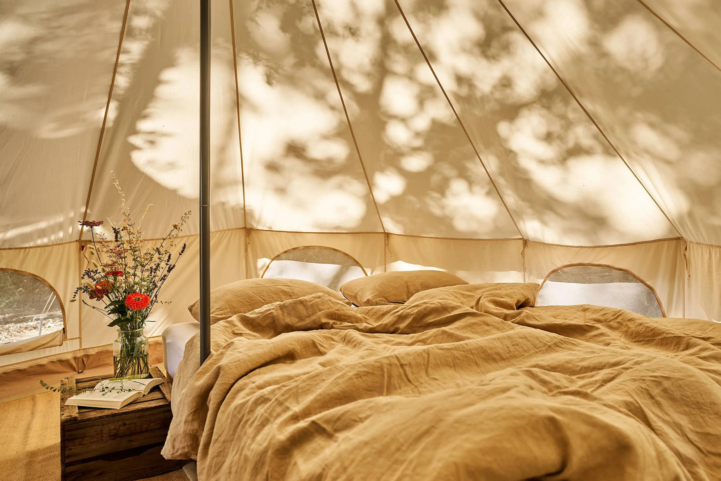slow-farm-days-pomodoro-glamping-doppelbett.jpg