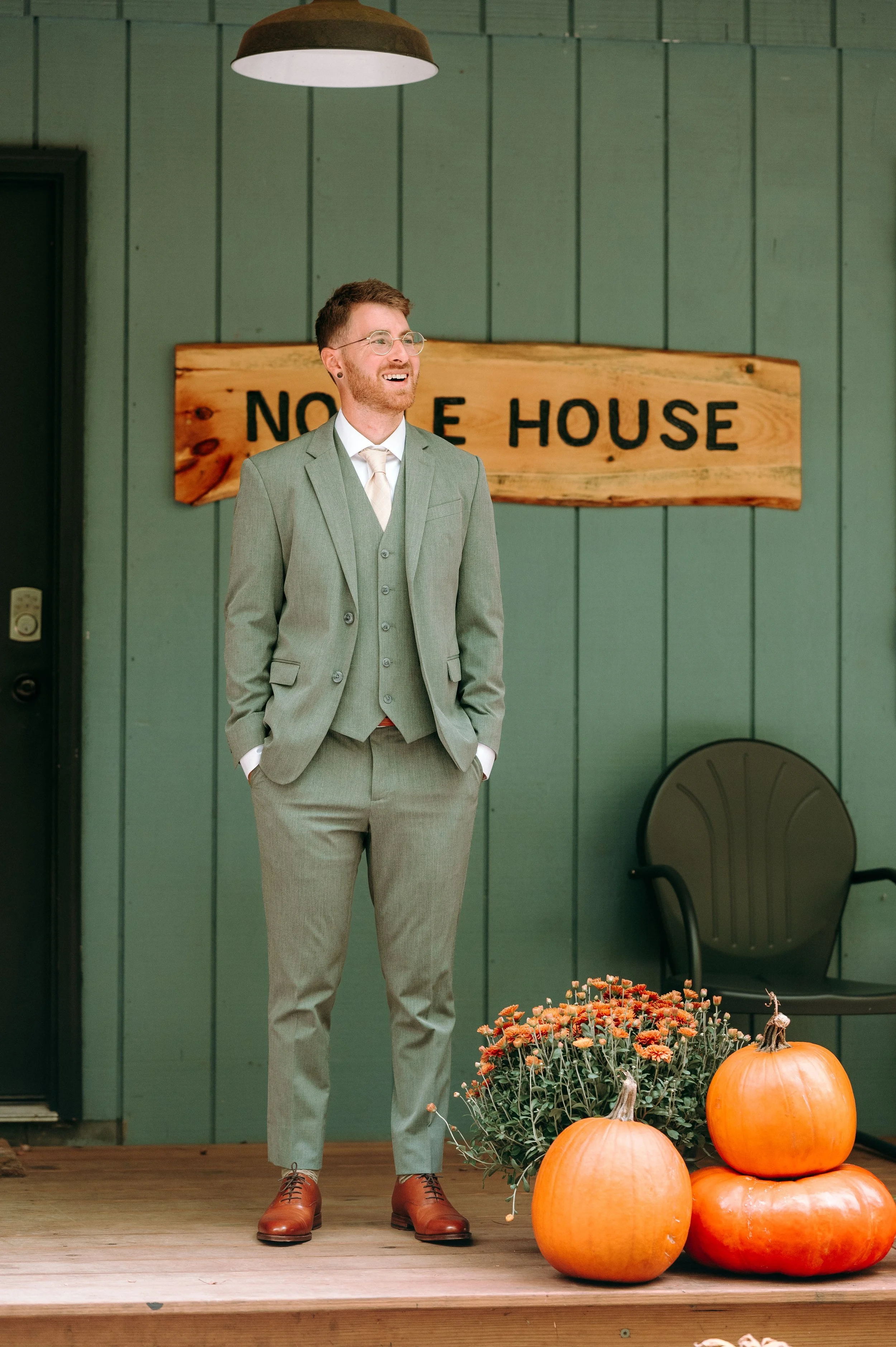 a_getting_ready_groom_outside_noble_house.jpg