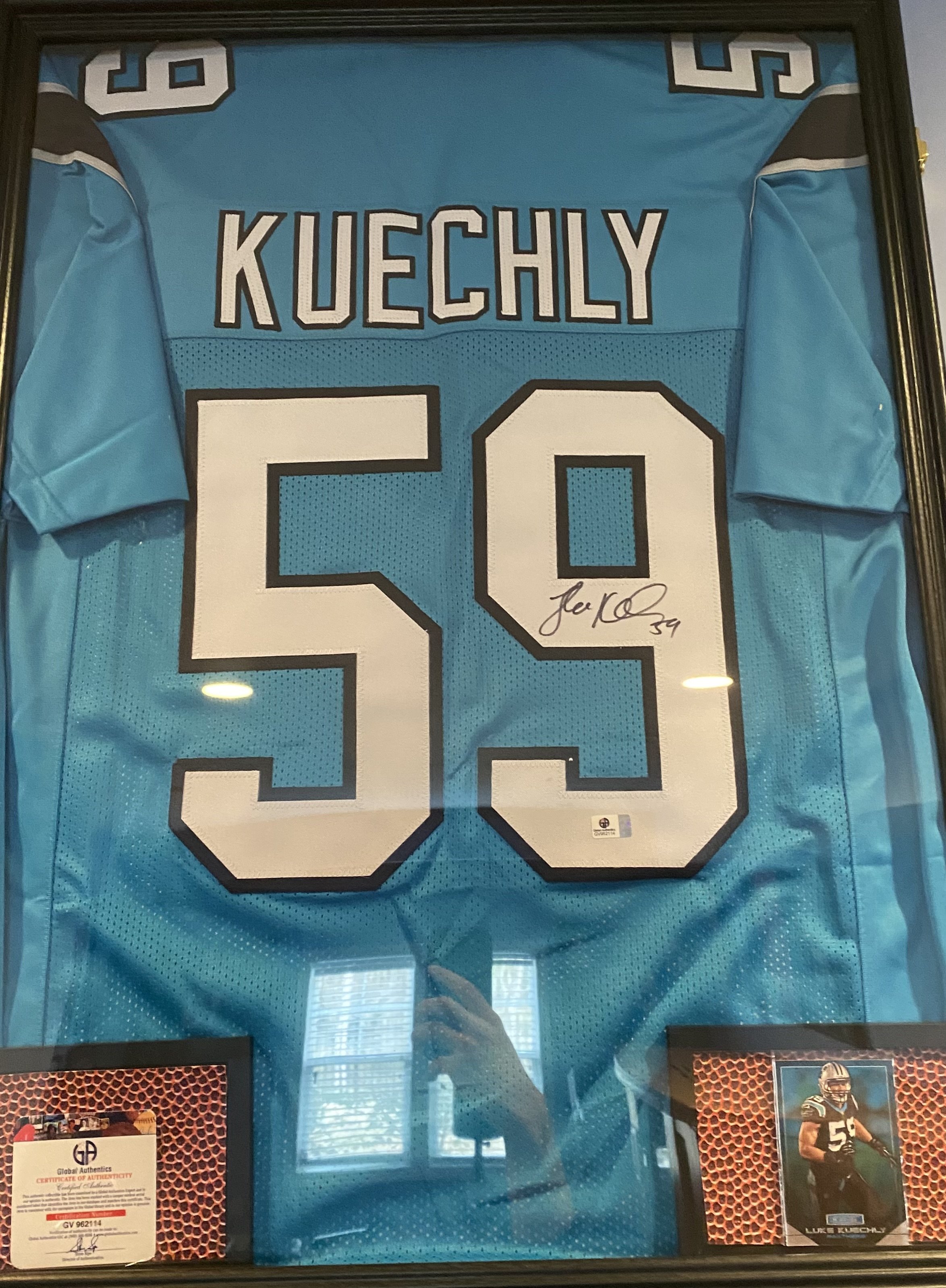 LUKE KUECHLY JERSEY AUTO