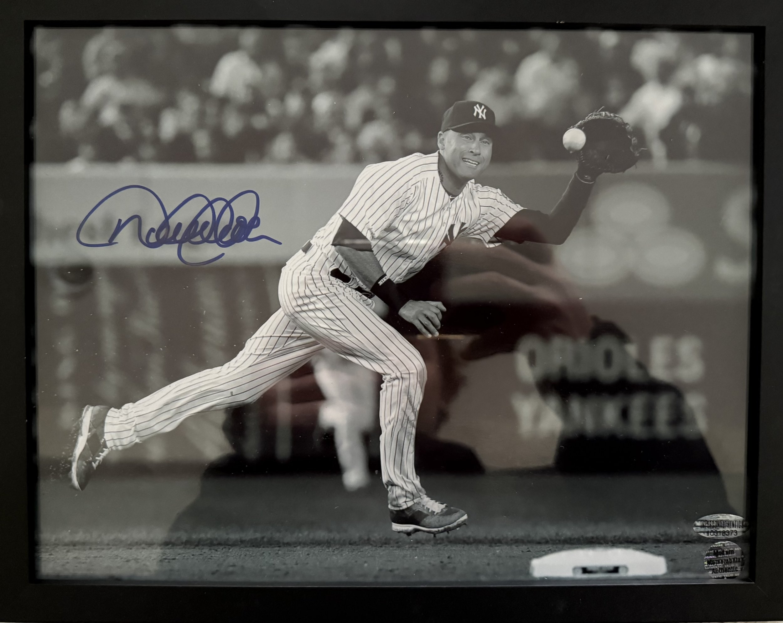 DEREK JETER PCITURE AUTO