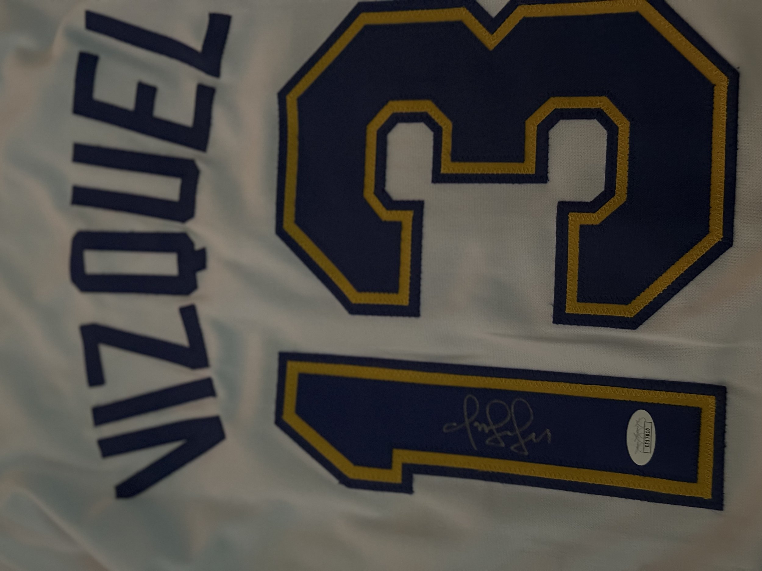 omar vizquel jersey auto