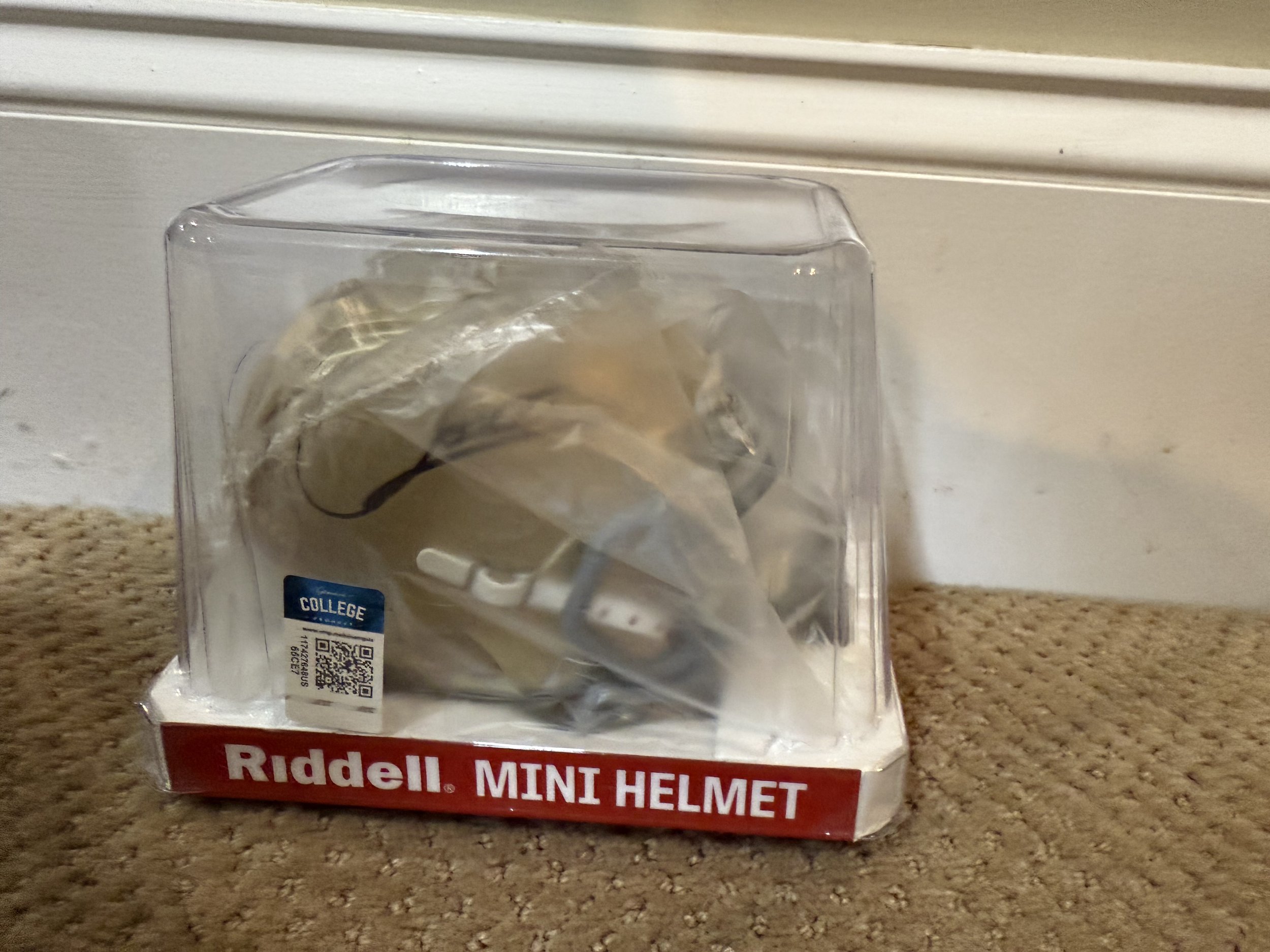 NOTRE DAME MINI HELMIT AUTO