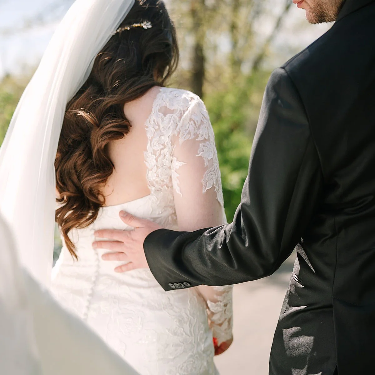Sunshine, vows, and sweet love 💛 There’s nothing like saying “I do” under blue skies and golden light. 
🎉 Planner: Sholeh Events @sholehevents
🏛️ Caterer, Ceremony & Reception Venue: Chateau Del Mar @chateaudelmarevents
💐 D