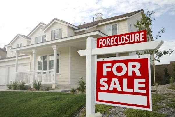 Foreclosures: What to Know Before You Make an Offer