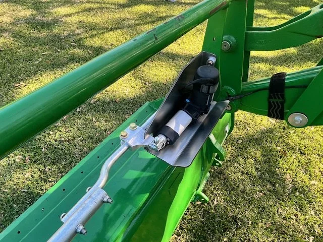 540M & H Series Loaders (Shield)