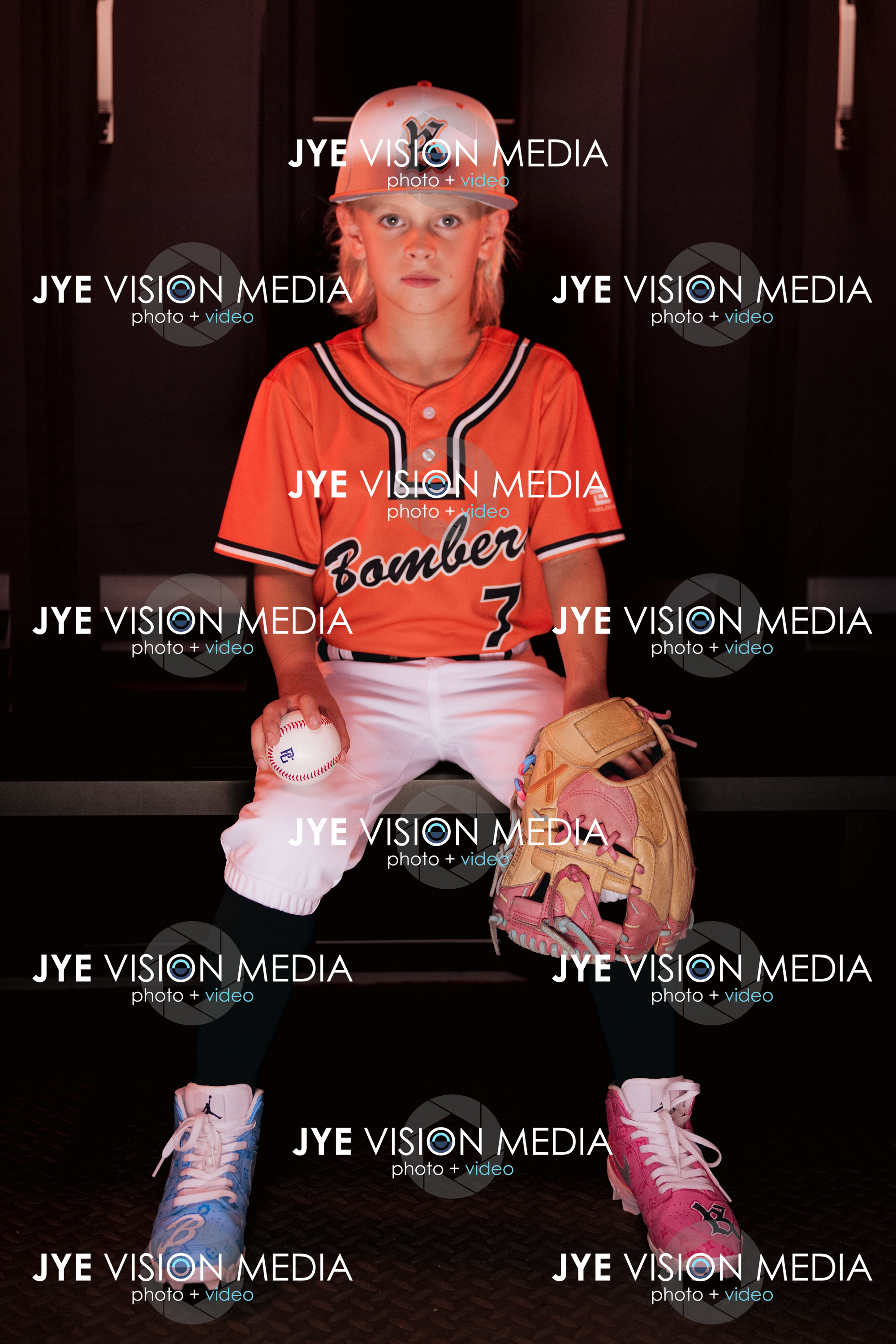 8U Gold