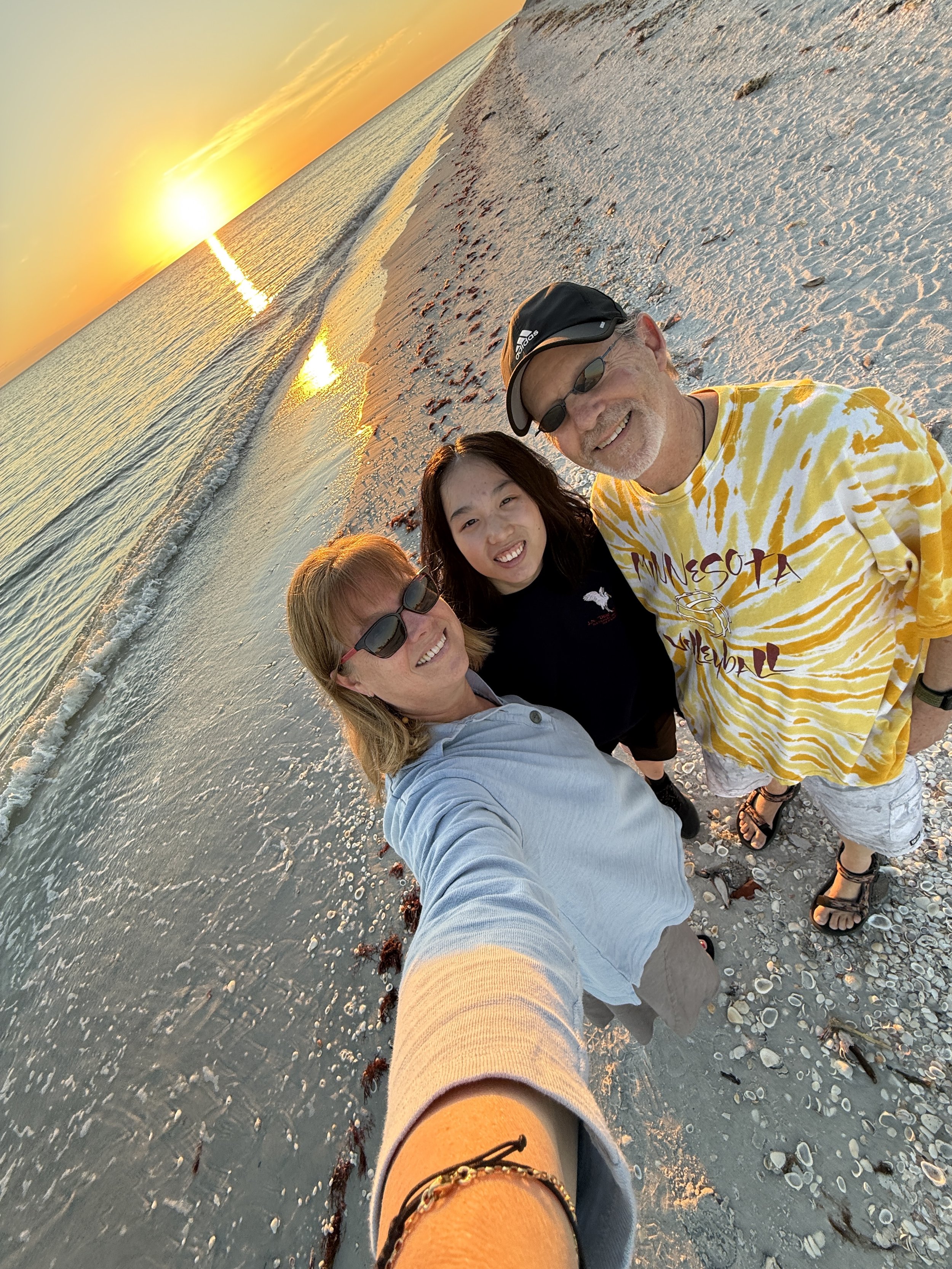 Sunset. L & J joined me for a long weekend 💙