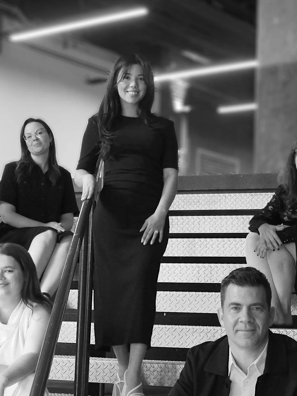 👋 Faites connaissance avec notre &eacute;quipe !

Derri&egrave;re chaque projet, chaque id&eacute;e et chaque r&eacute;ussite, il y a une &eacute;quipe soud&eacute;e, passionn&eacute;e et engag&eacute;e !

Restez des n&ocirc;tres au courant des proc