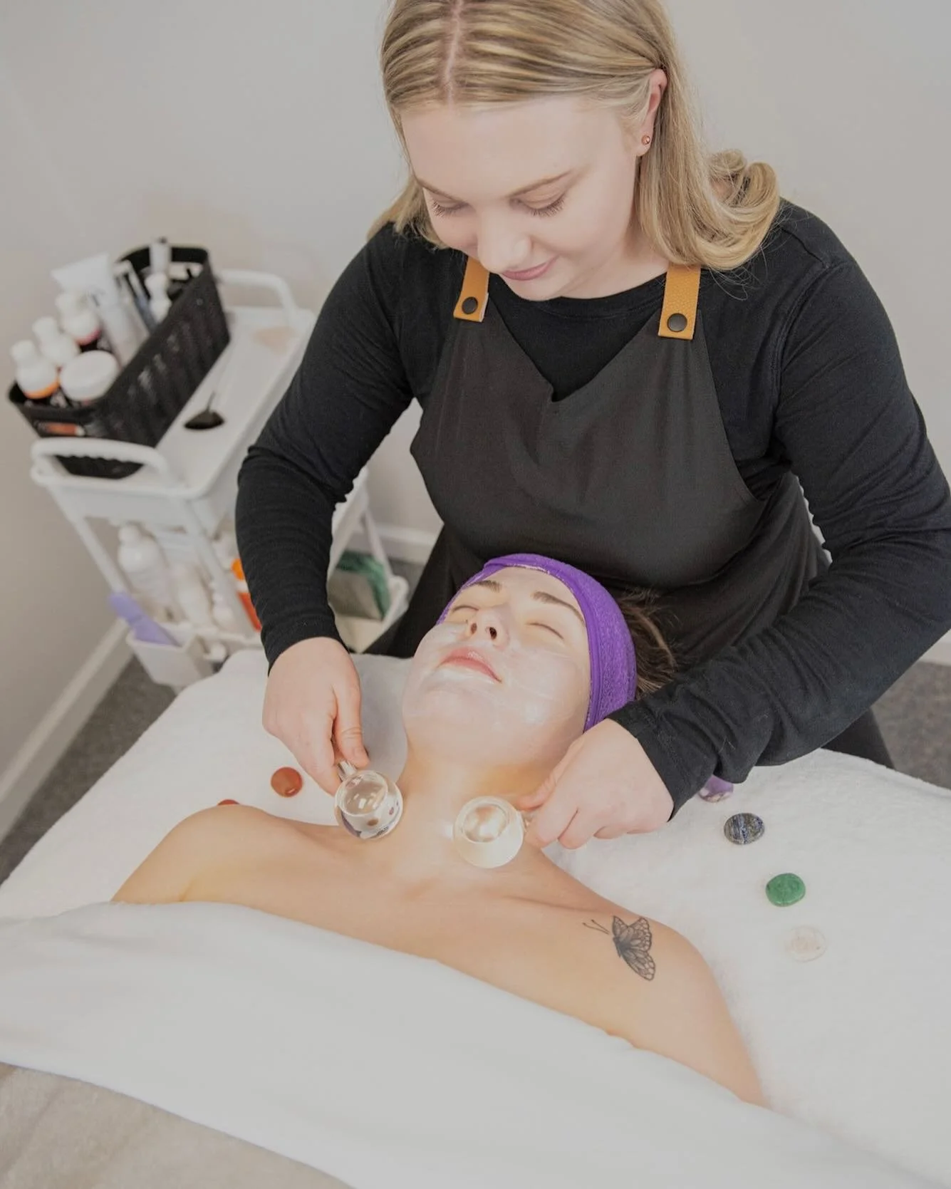 Let&rsquo;s talk about the Healing Facial 🧘🏼&zwj;♀️ 

The Healing Facial is a protocol I came up with to help heal the skin, mind and body. We focus heavily on sound healing and massage 💆🏼&zwj;♀️ 

We set the tone of this facial with sound therap