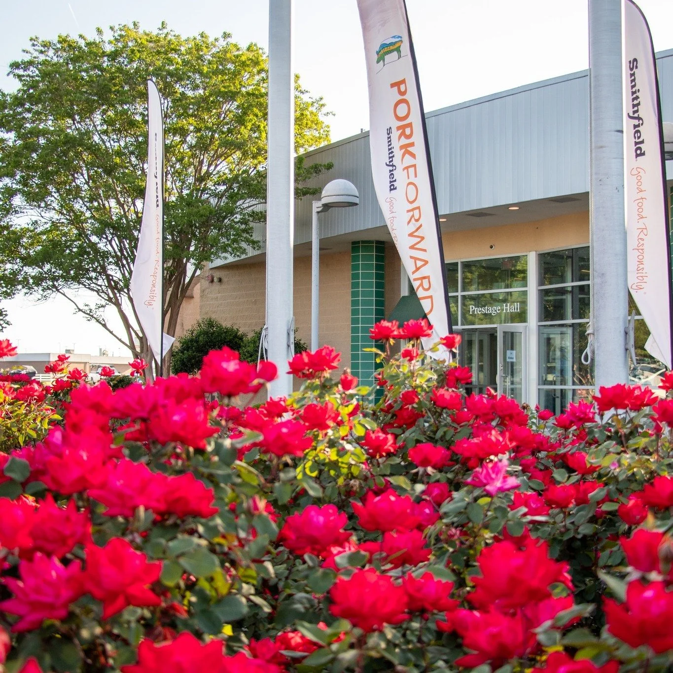 Pork Forward by @smithfieldfoods was an excellent event for pig farmers, industry professionals and the public who wanted to learn more. This event took place on Wednesday, April 15 at the Sampson County Agriculture Center in Clinton. Participants ha