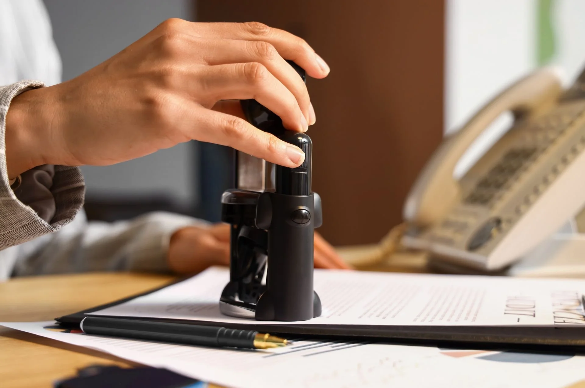 Simple Legal Documents Seniors Often Need Notarized