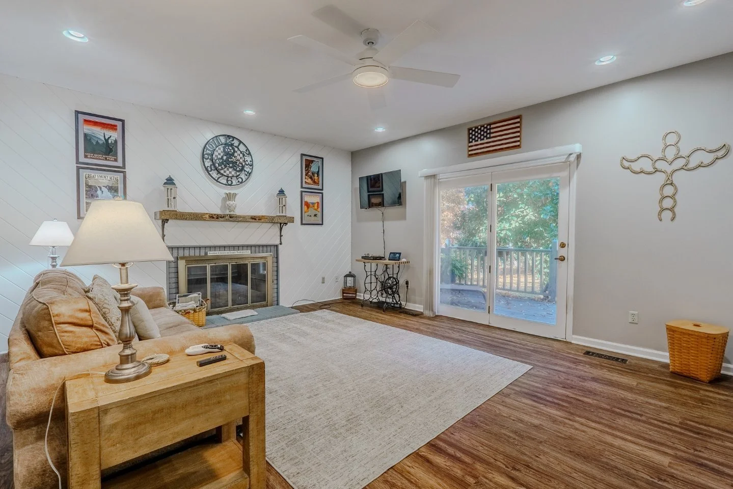 Leiser Media is reimagining the way we color grade our photos! Delivering fully color-accurate, clean-cut HDR images that showcase every detail as it&rsquo;s meant to be seen. This is the next level of our craft, designed to elevate your listings and