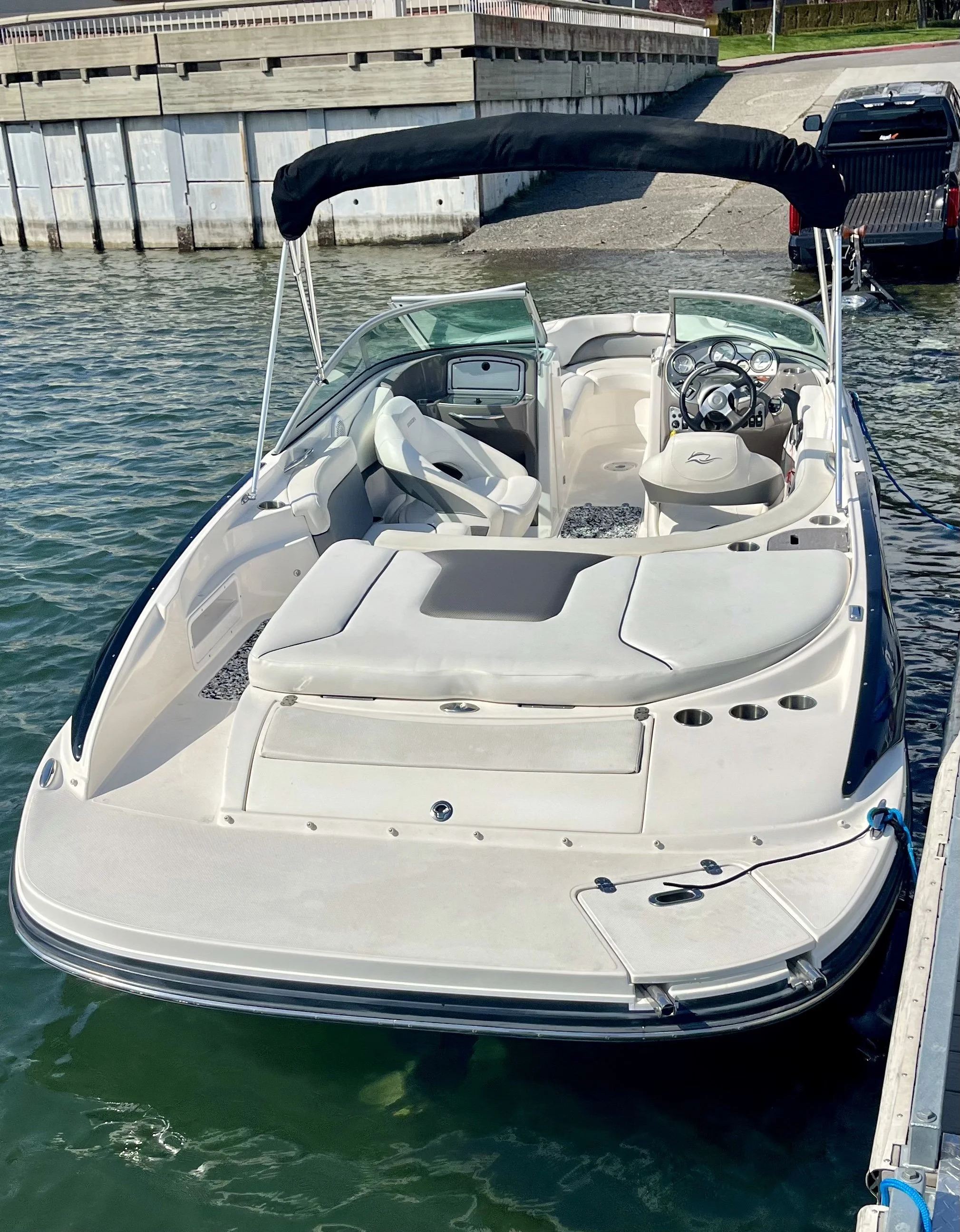 Regal 2000 ski boat rental Lake Coeur d'Alene Idaho tubing waterskiing wakeboarding